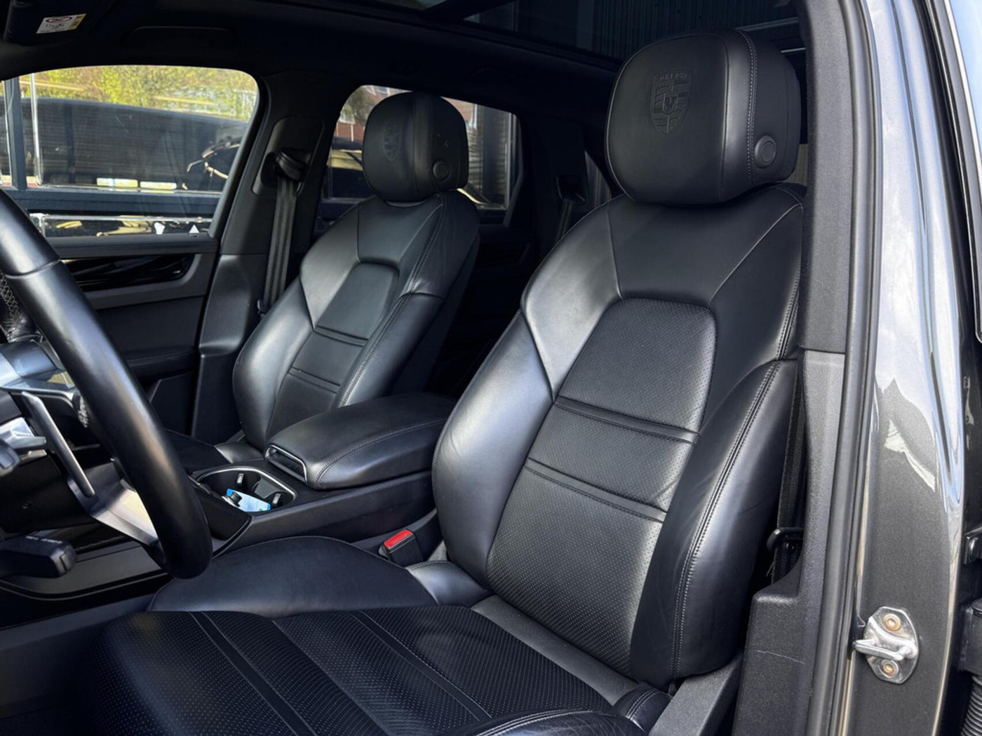Foto van Porsche Cayenne E-hybrid
