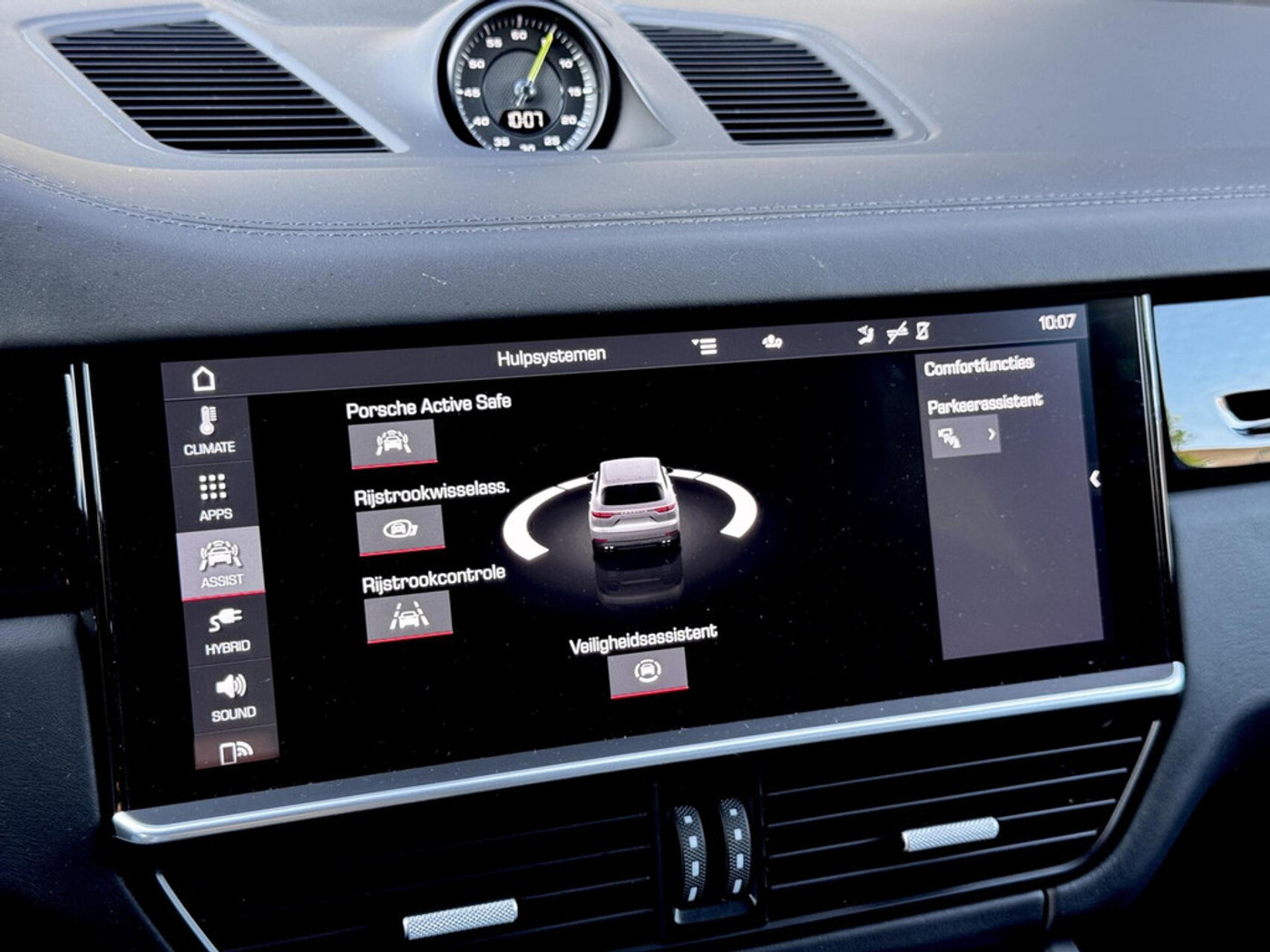 Foto van Porsche Cayenne E-hybrid