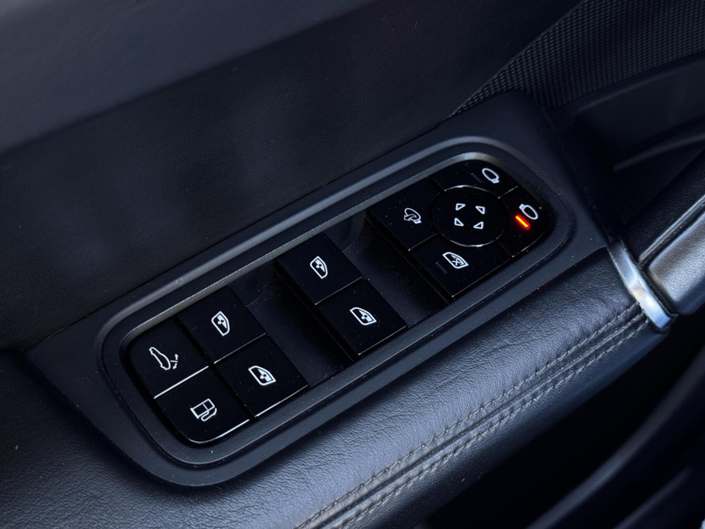 Foto van Porsche Cayenne E-hybrid