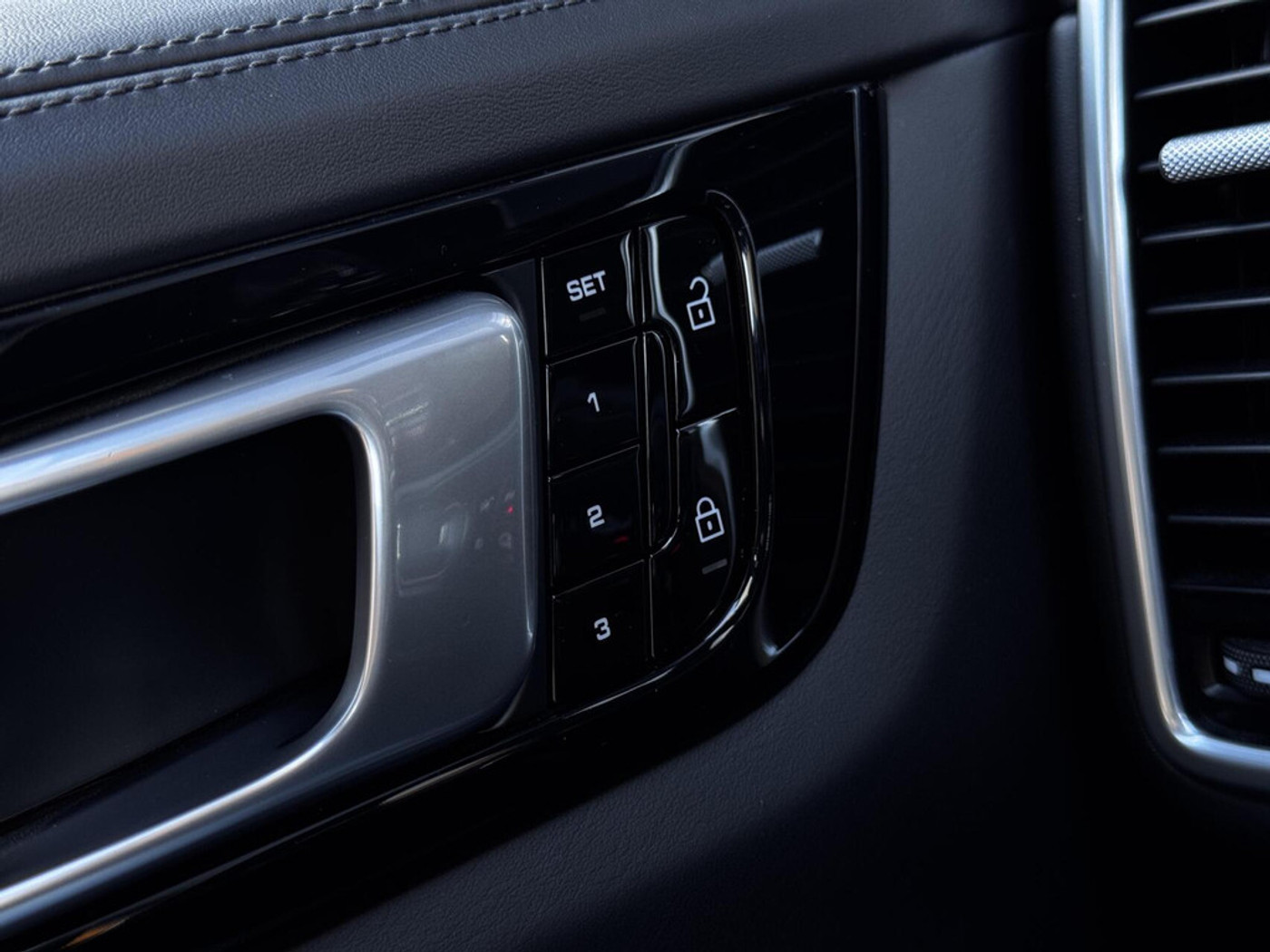 Foto van Porsche Cayenne E-hybrid