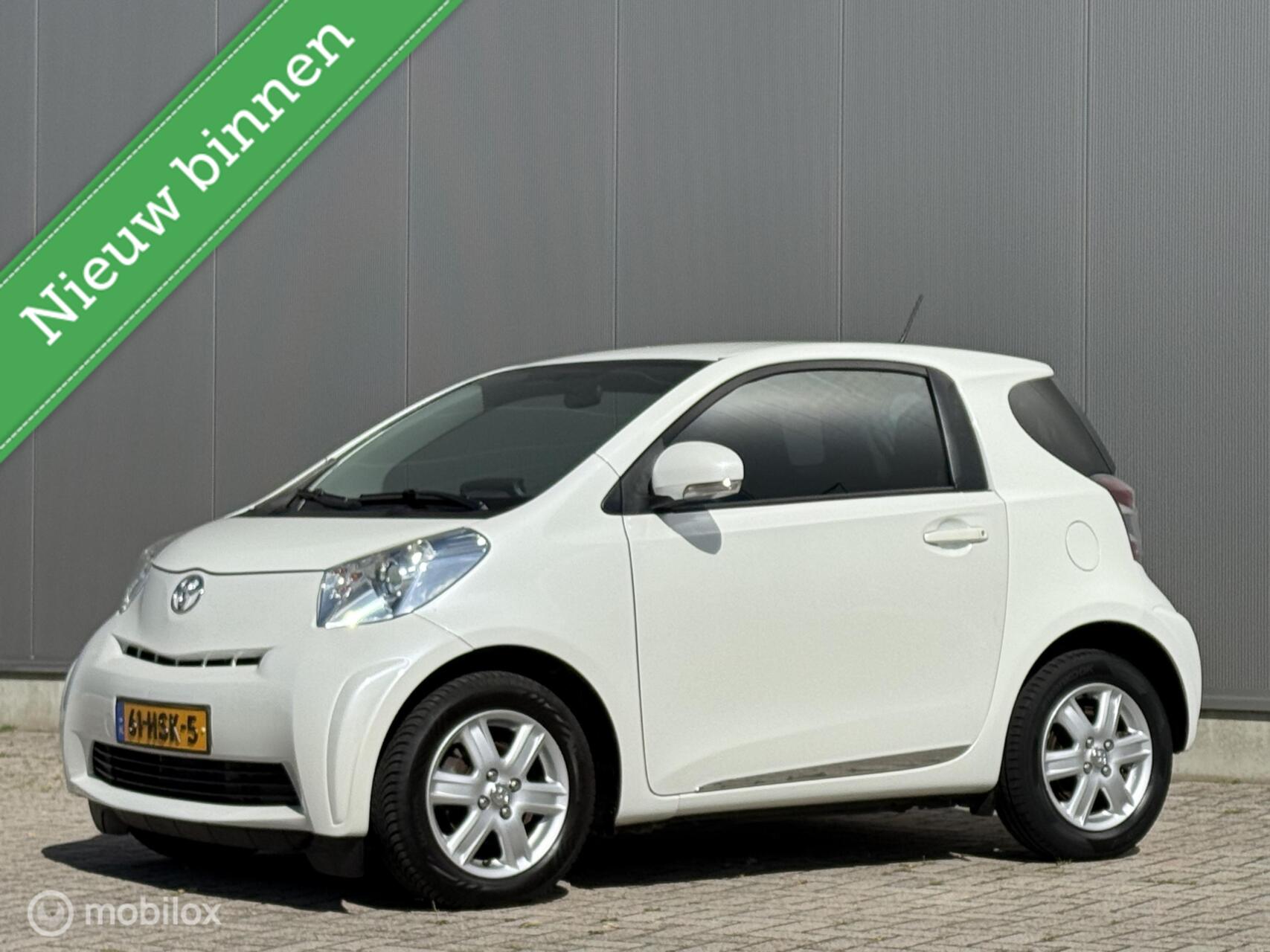 Toyota Toyota Iq 1.0 VVTi | Airco (incl airco service) | Nieuwe APK 2009 - voorkant