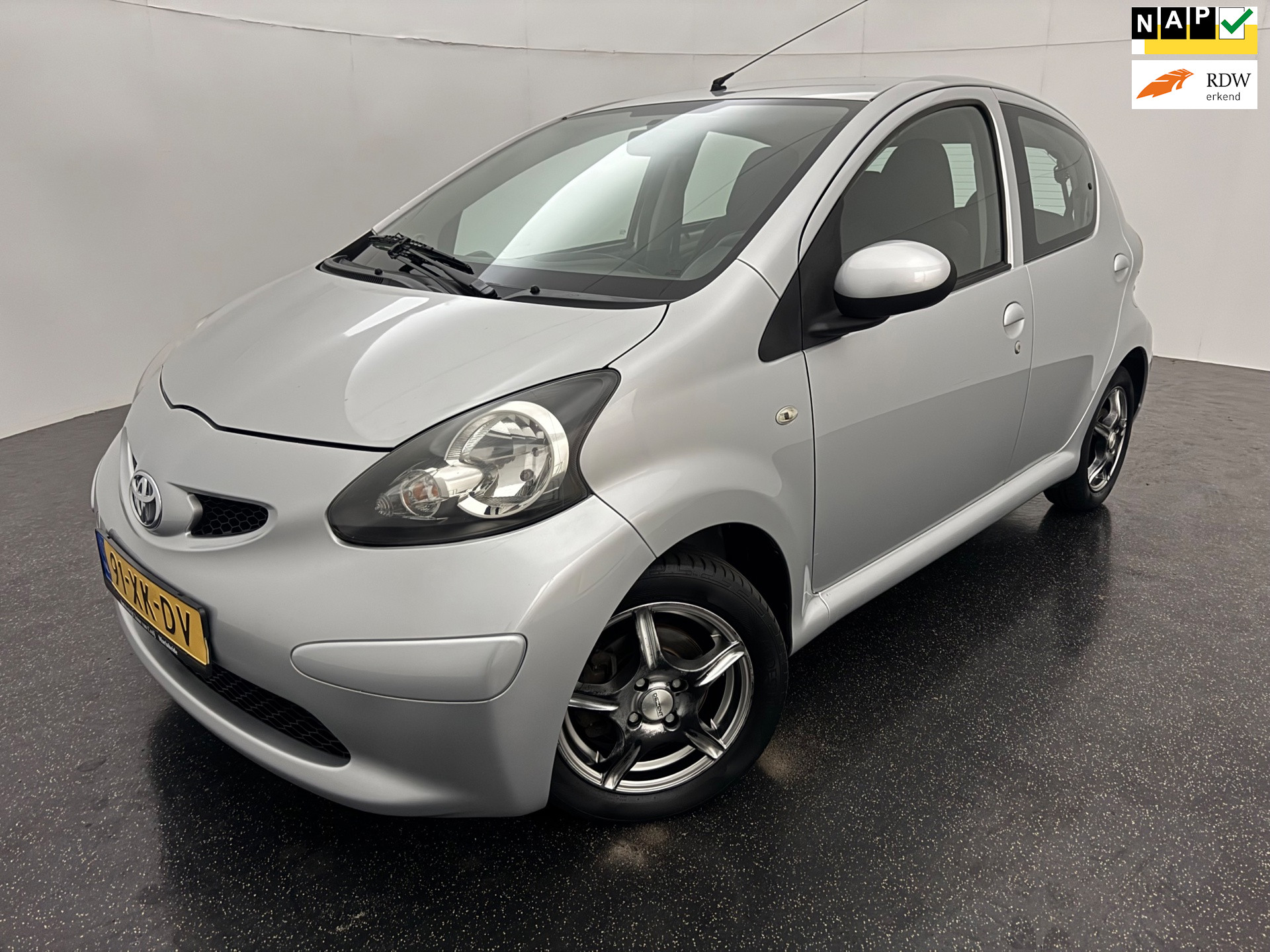 Toyota Toyota Aygo 1.0-12V + Airco 2007 - voorkant