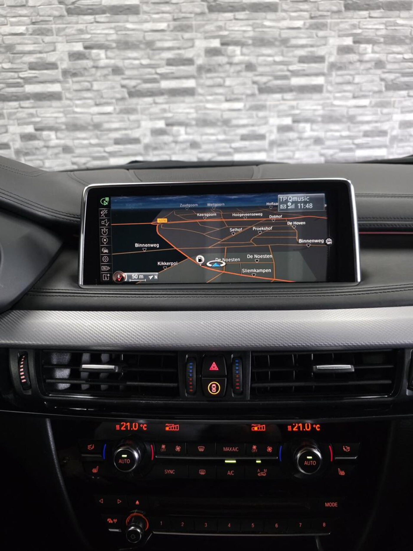 Foto van BMW X6 M50d