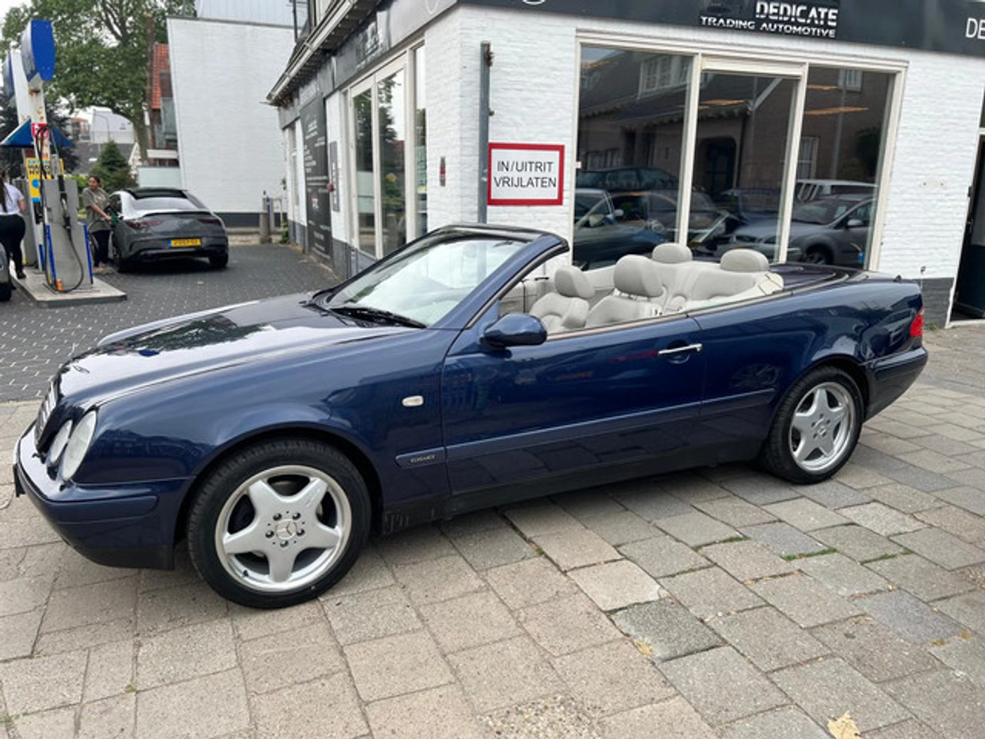 Foto van Mercedes-Benz CLK 230 Kompressor