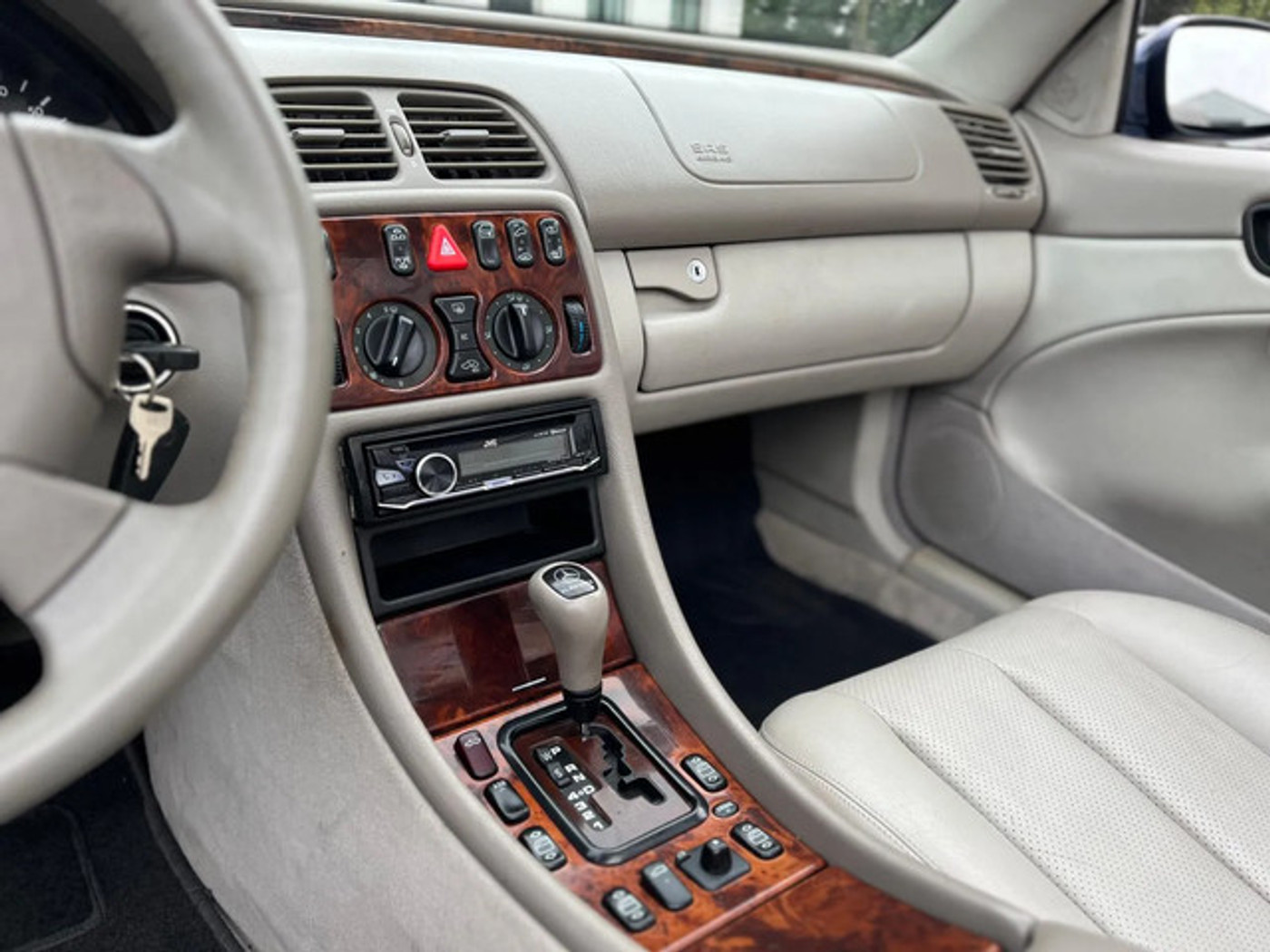 Foto van Mercedes-Benz CLK 230 Kompressor