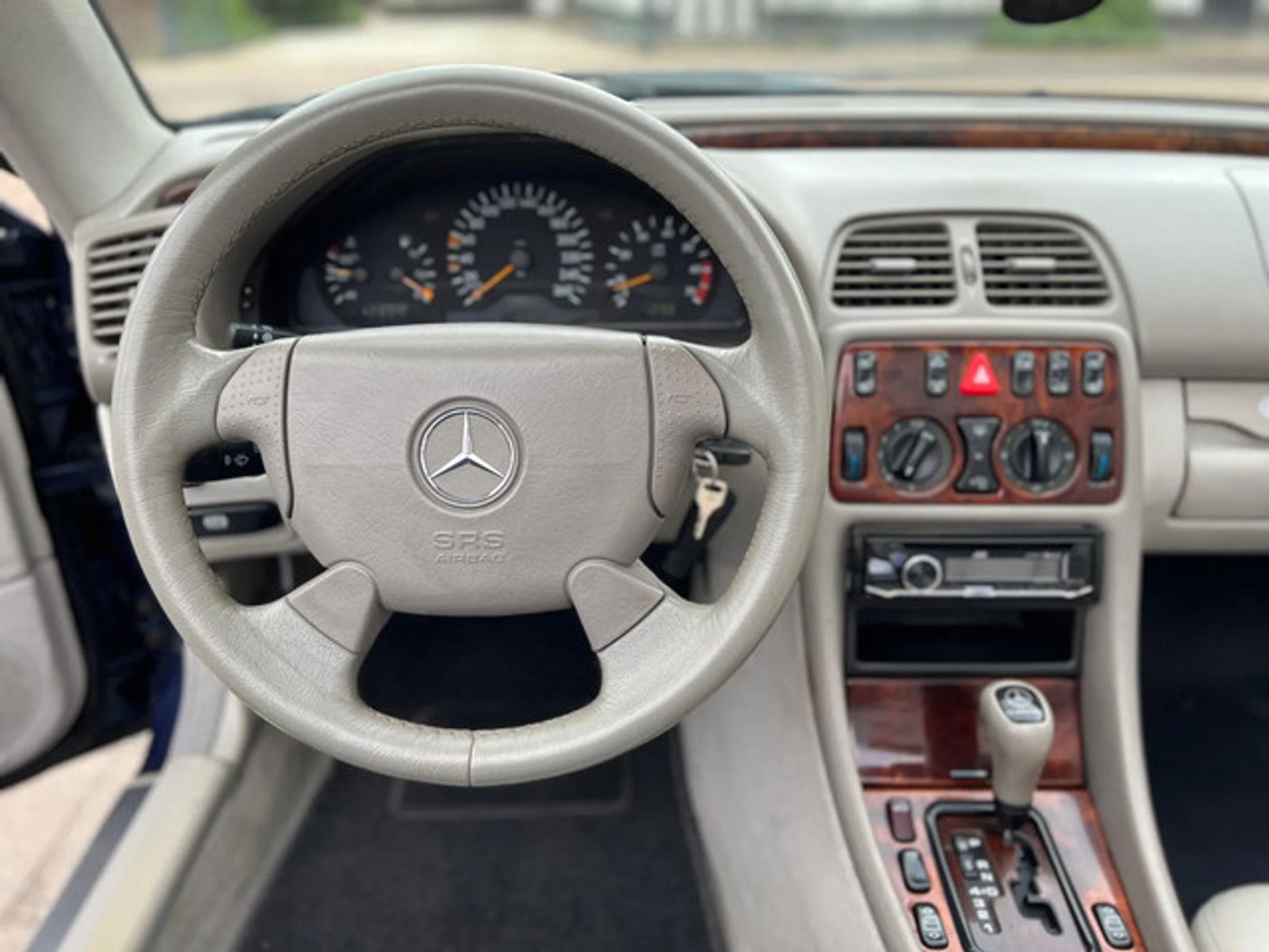 Foto van Mercedes-Benz CLK 230 Kompressor