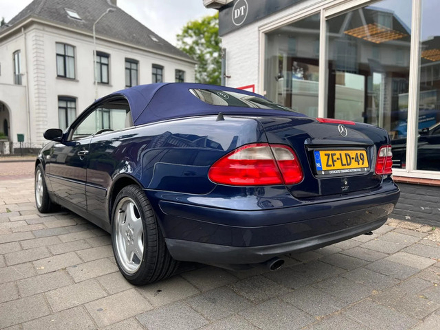Foto van Mercedes-Benz CLK 230 Kompressor