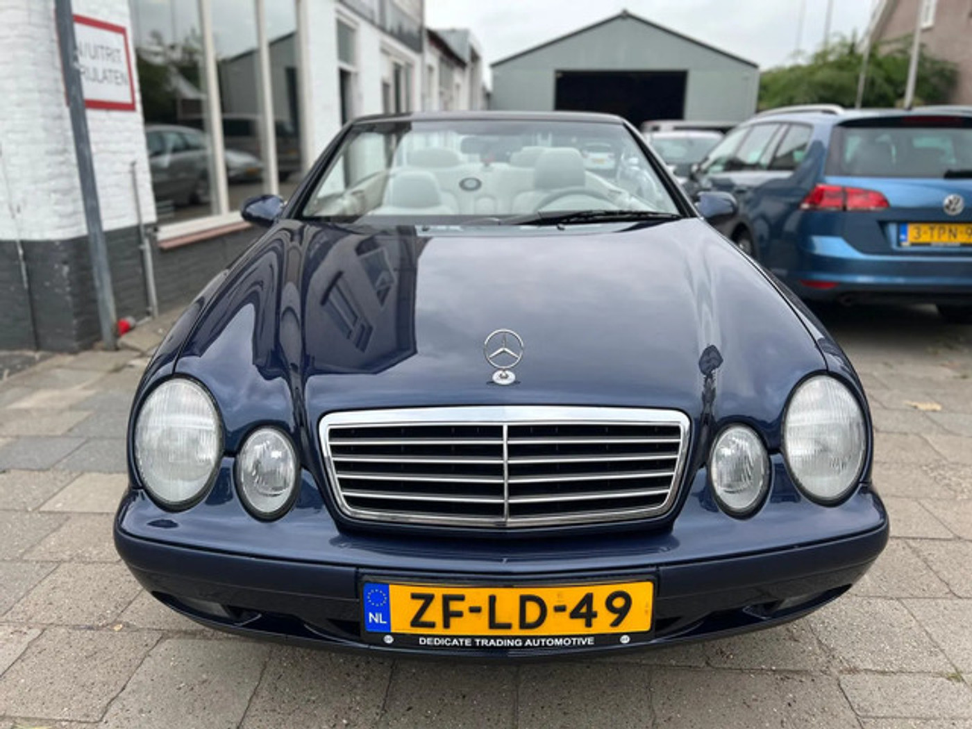 Foto van Mercedes-Benz CLK 230 Kompressor