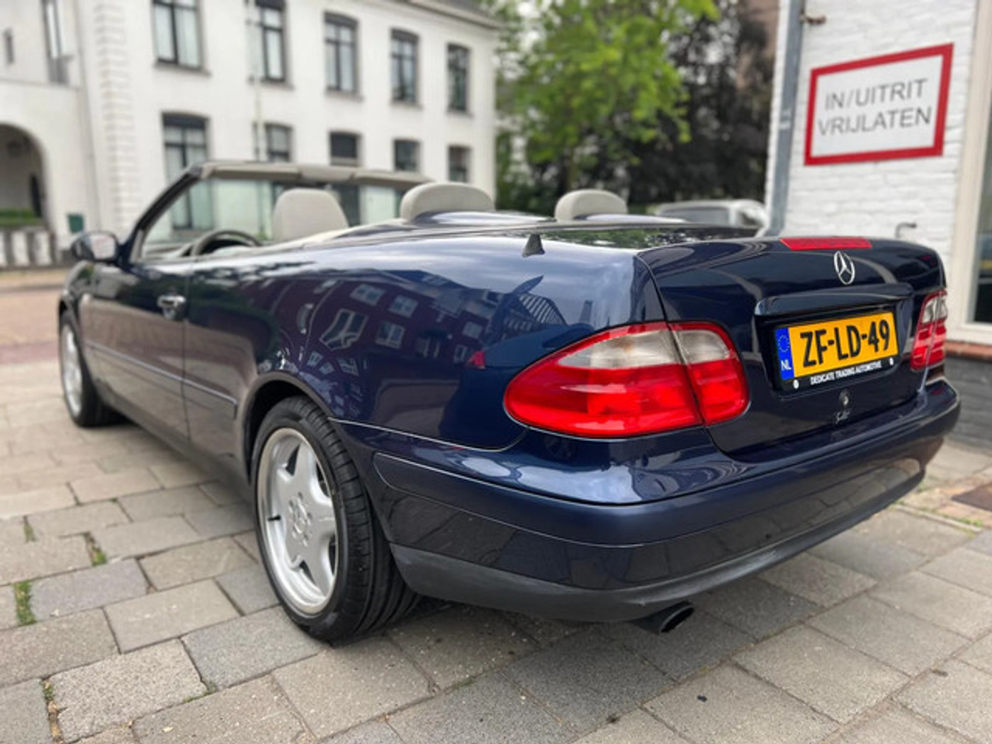Foto van Mercedes-Benz CLK 230 Kompressor