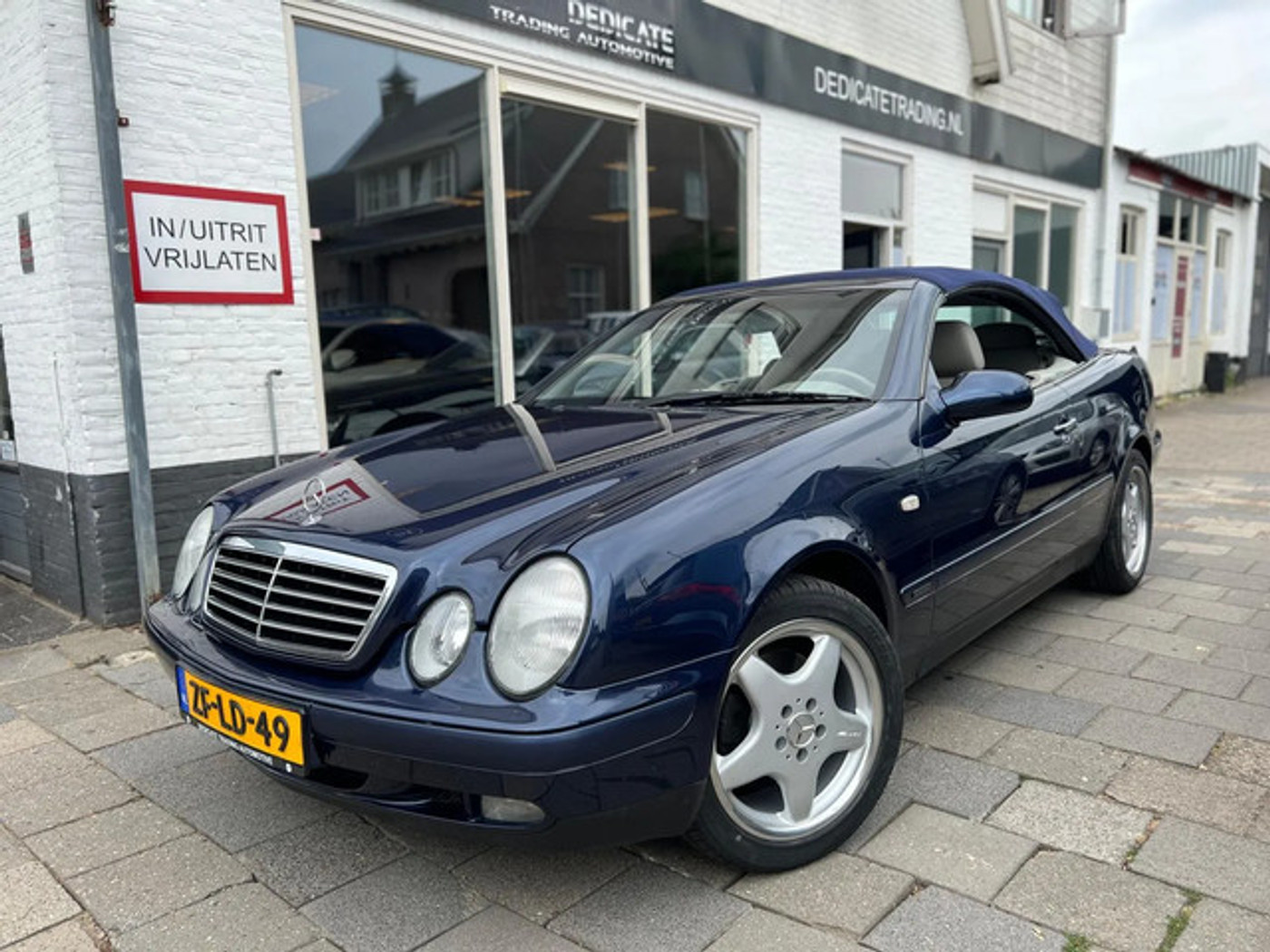 Foto van Mercedes-Benz CLK 230 Kompressor