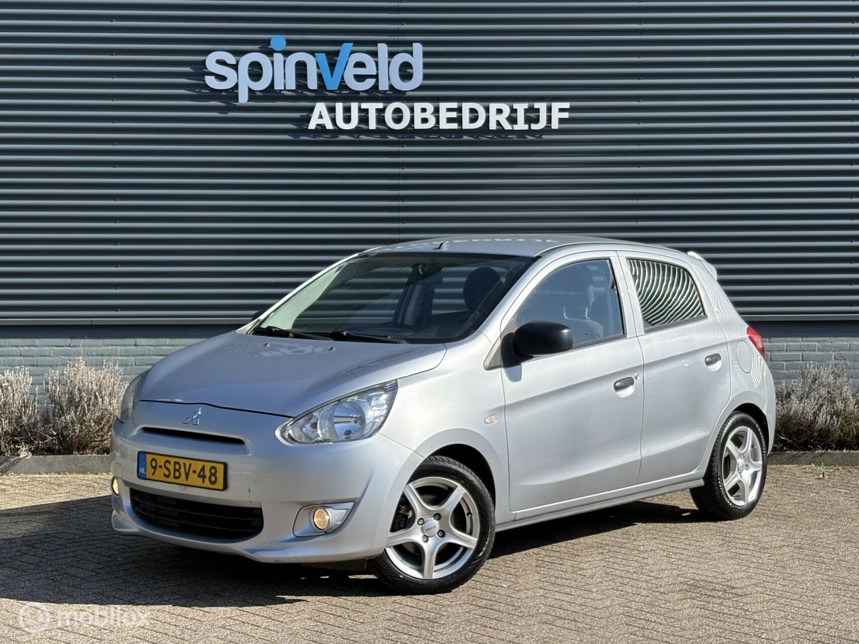 Mitsubishi Mitsubishi Space Star 1.0 Inform - Nieuwe koppeling- Airco - 5dr - Nap - 2013 - voorkant