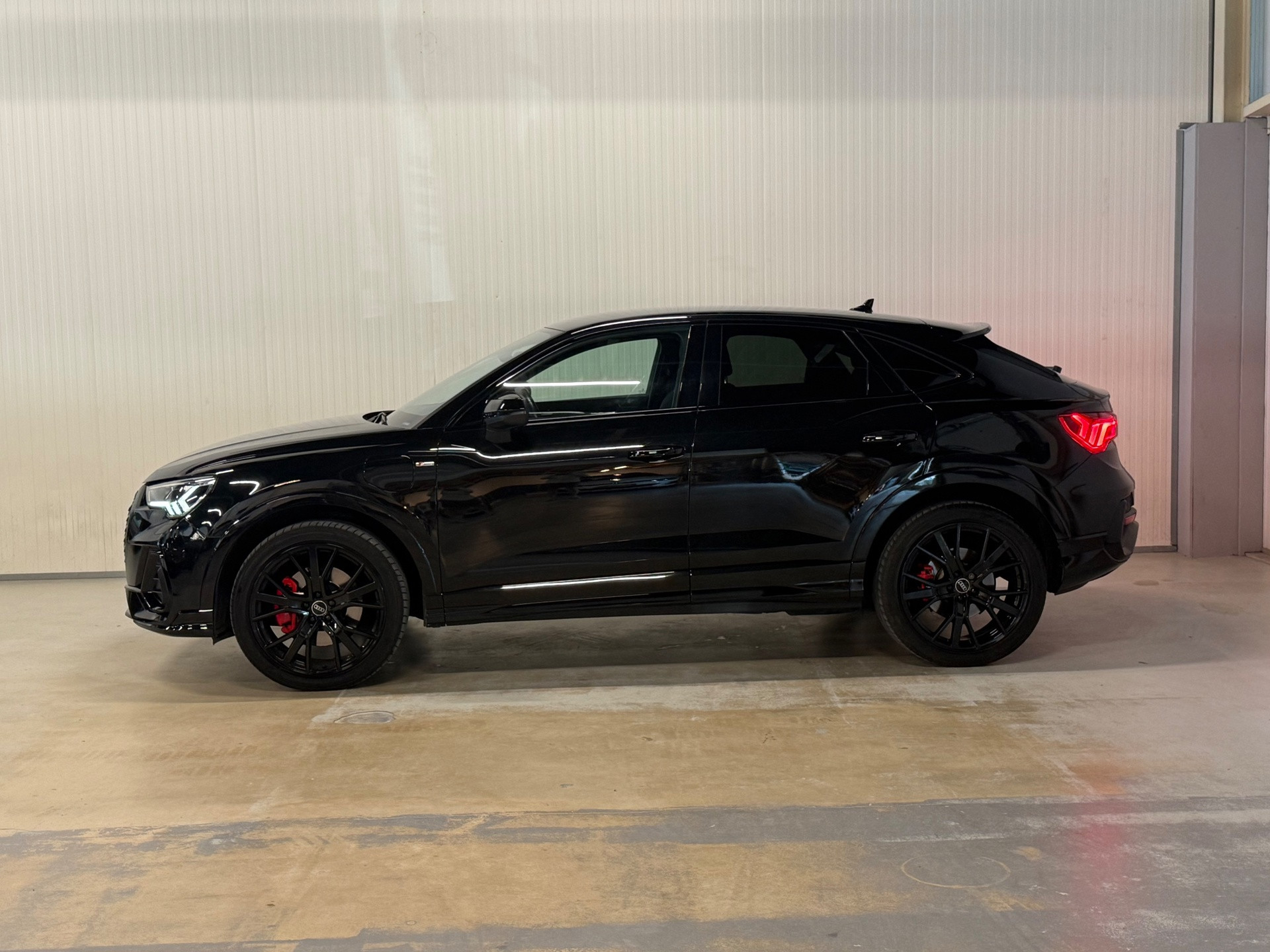 Foto van Audi Q3 Sportback E-tron