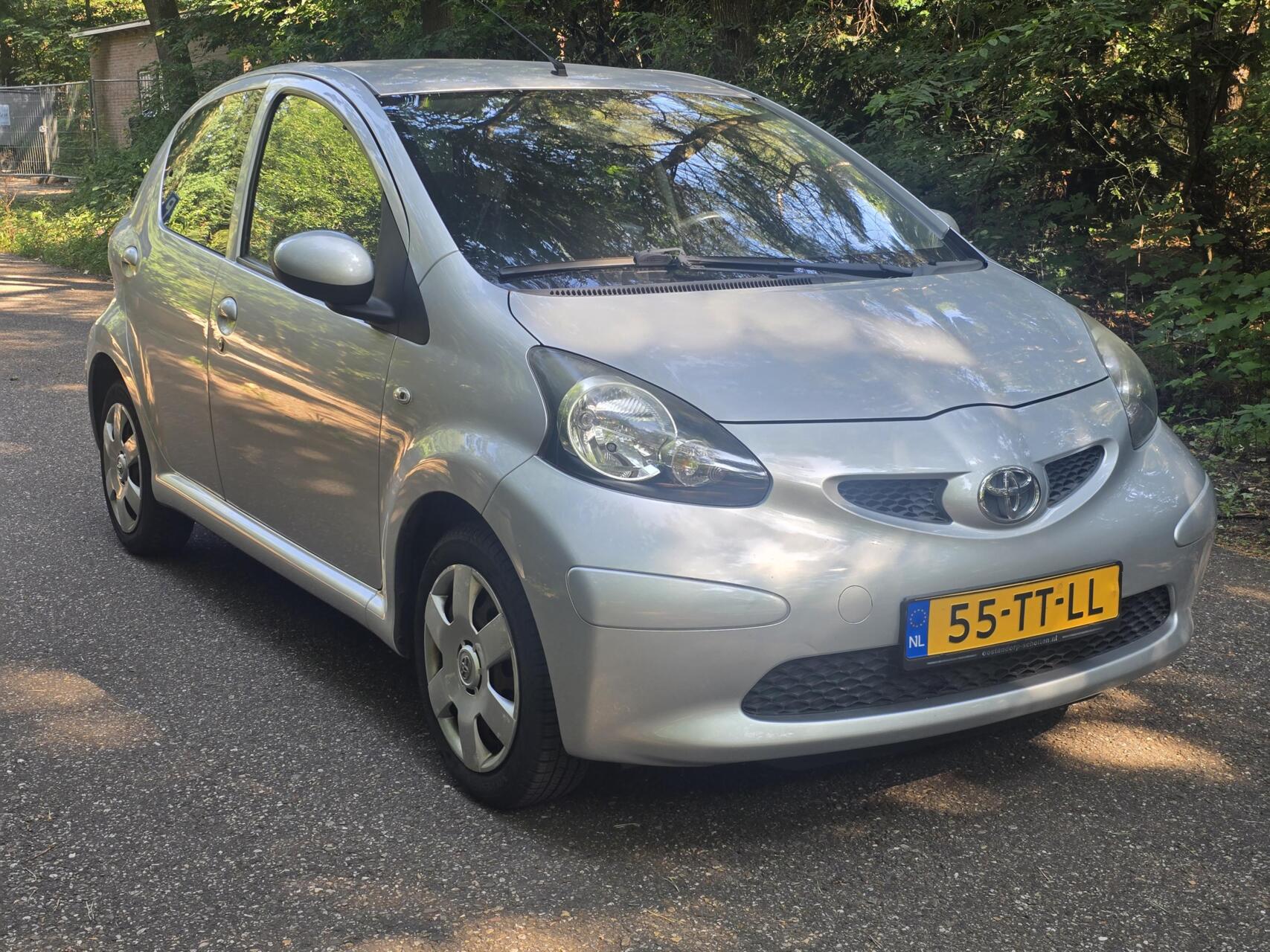 Toyota Toyota Aygo 1.0-12V + 2007 - voorkant