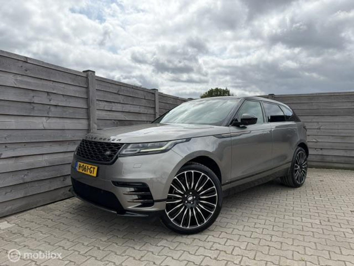 Land Rover Range Rover Velar 2.0 I4 Turbo AWD HSE R-Dynamic 2017 - voorkant