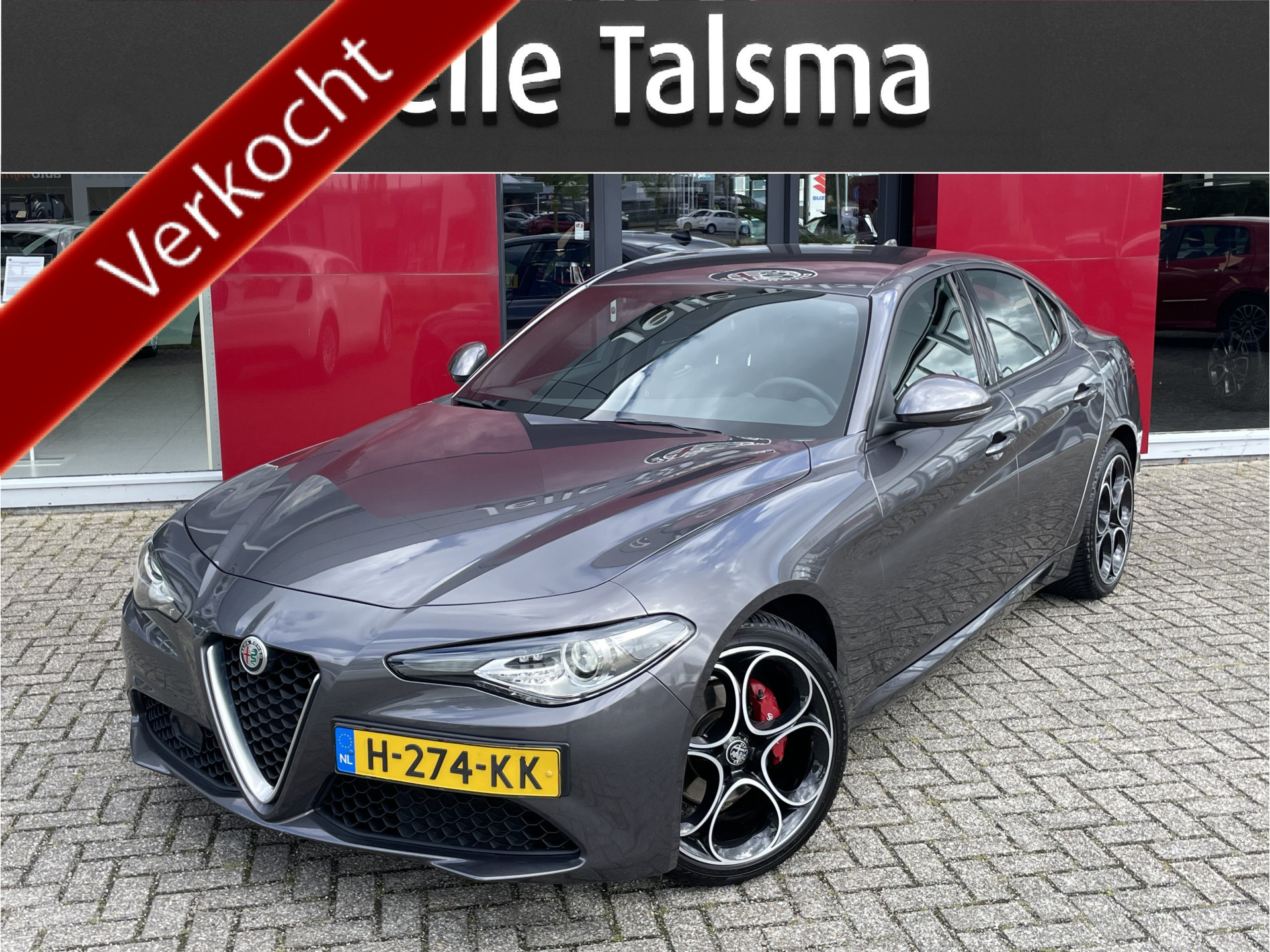 Alfa Romeo Giulia 2.0T Super | Veloce interieur | Stuur\stoel verwarming | Xenon | Regen\lichtsensor 2020 - voorkant