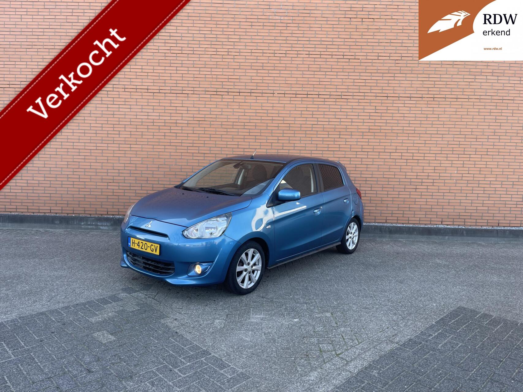 Mitsubishi Mitsubishi Space Star 1.2 Intense+ 2013 122DKM | AIRCO | APK 2013 - voorkant