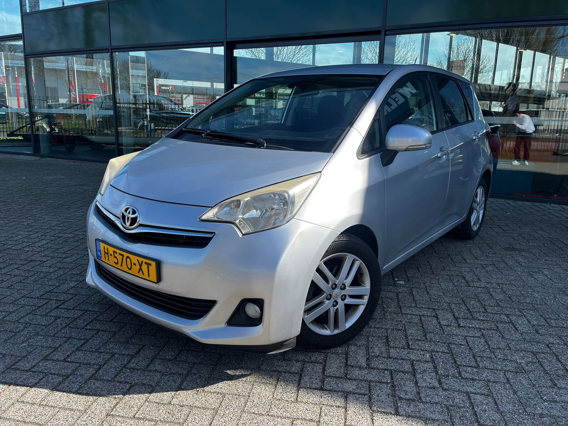 Toyota Toyota Verso-s 1.3 VVT-i Aspiration (Achteruitrijcamera, Goed Onderhouden, Inruilkoopje) 2011 - voorkant