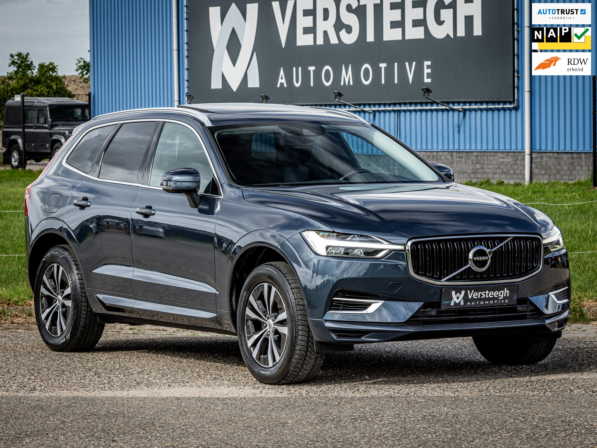Volvo Xc60 T8 Twin Engine 2.0 T8 Twin Engine AWD Momentum Pro | Panoramadak | Trekhaak 2020 - voorkant