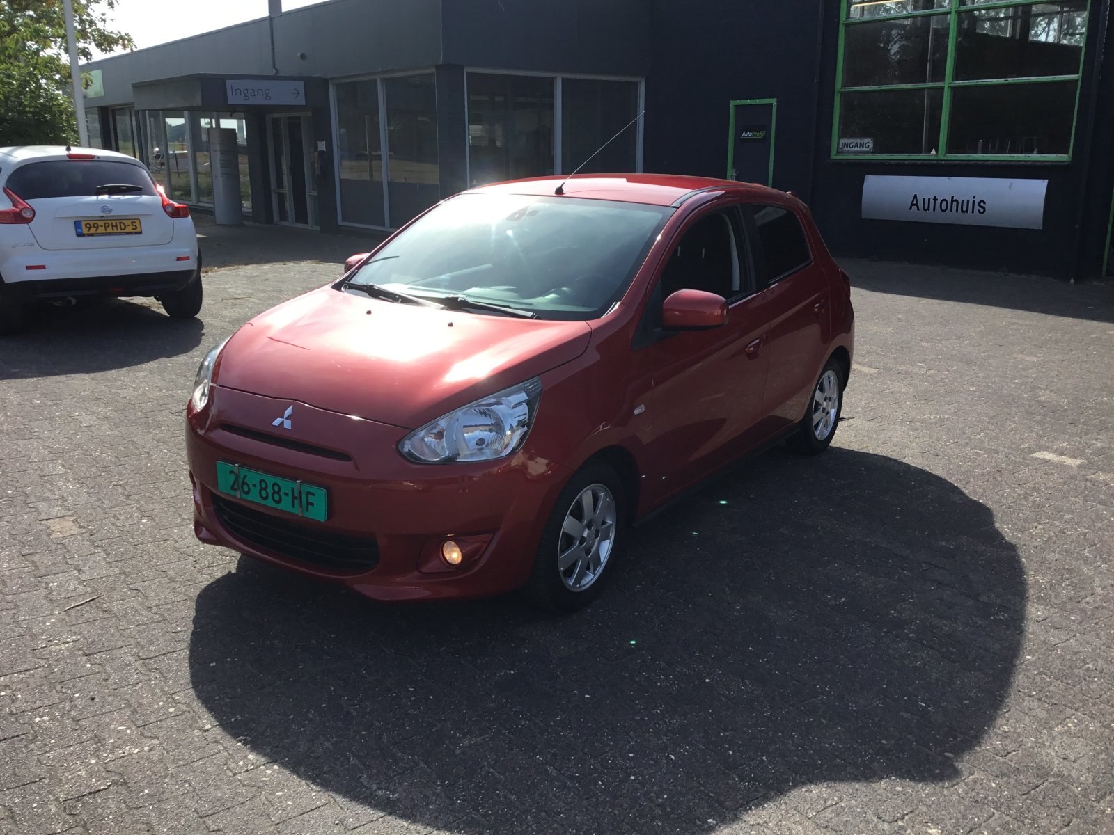 Mitsubishi Space Star 1.2 Instyle 2014 - voorkant