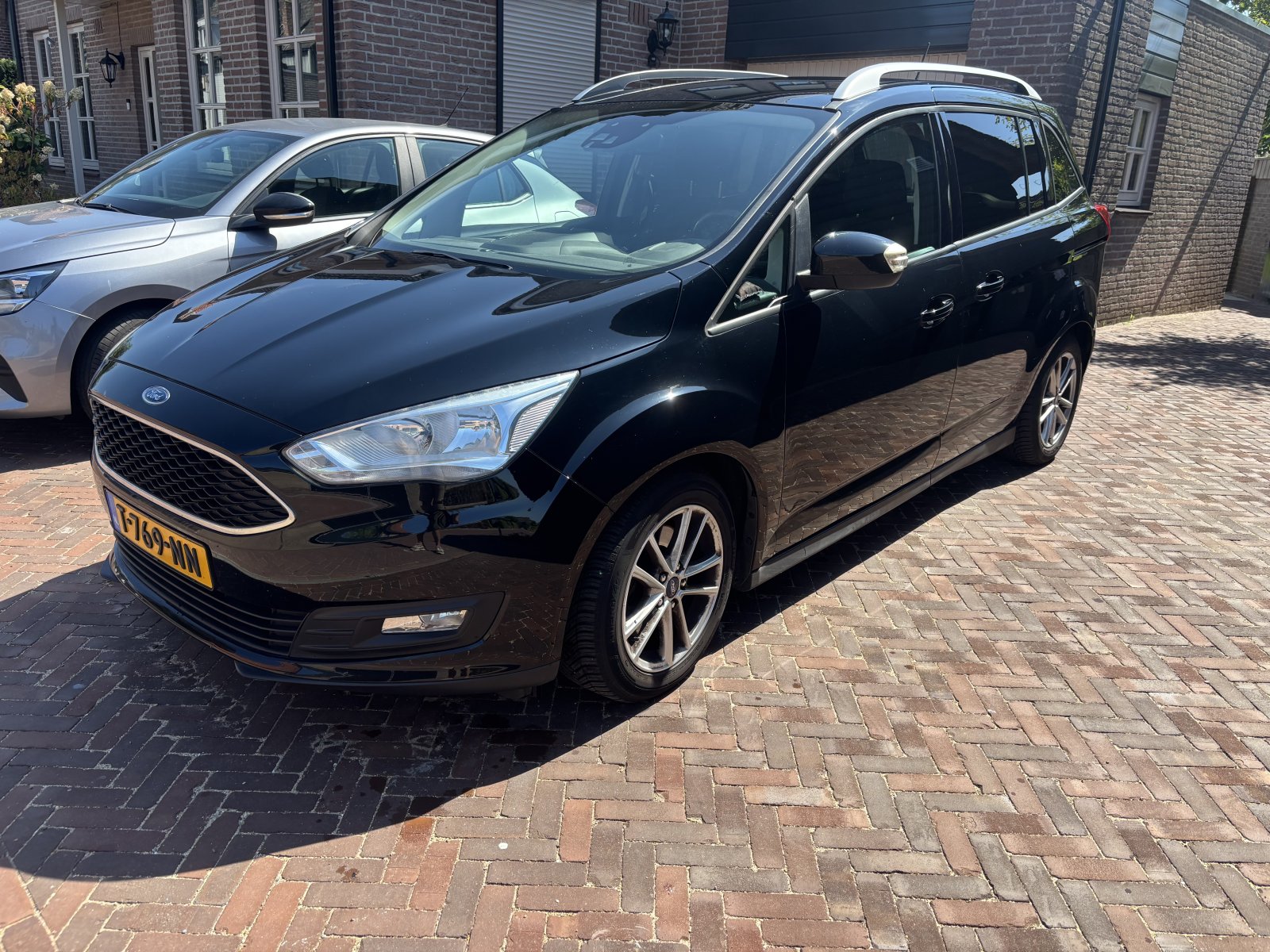 Ford Grand C-max 1.0 Trend 7p. 2019 - voorkant