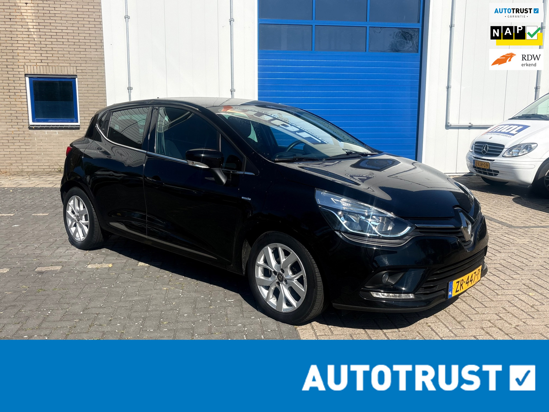 Renault Clio 0.9 TCe Limited/Naci/Led/Apk/NL 2019 - voorkant