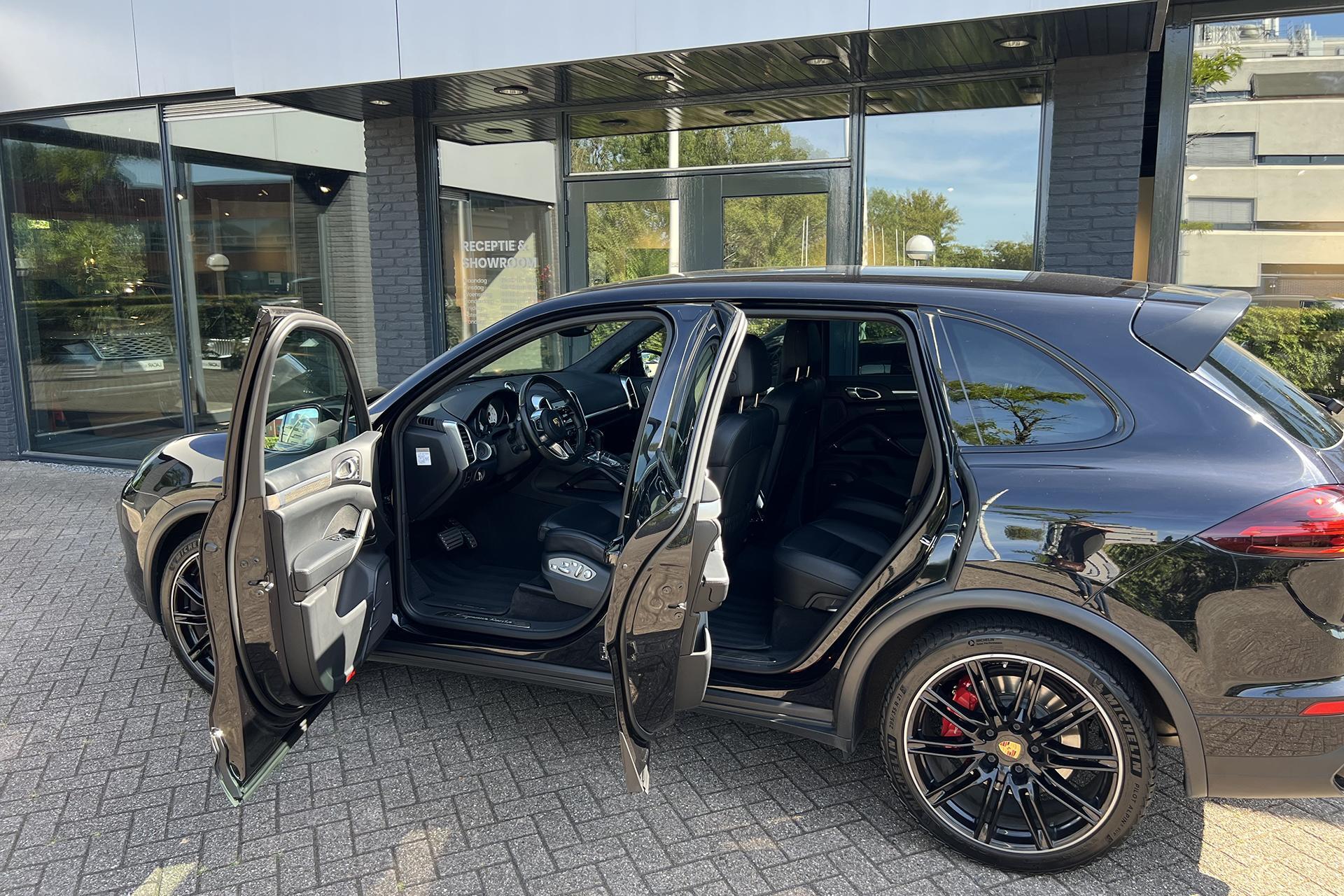 Foto van Porsche Cayenne Turbo