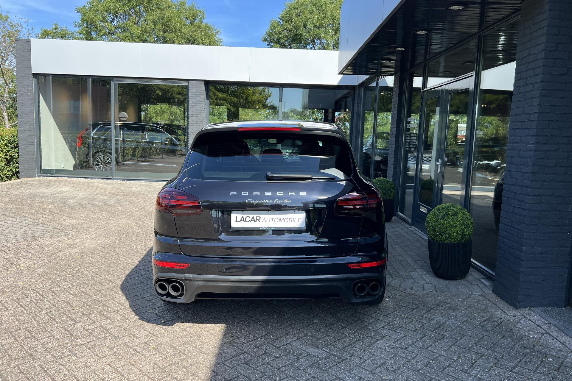 Foto van Porsche Cayenne Turbo