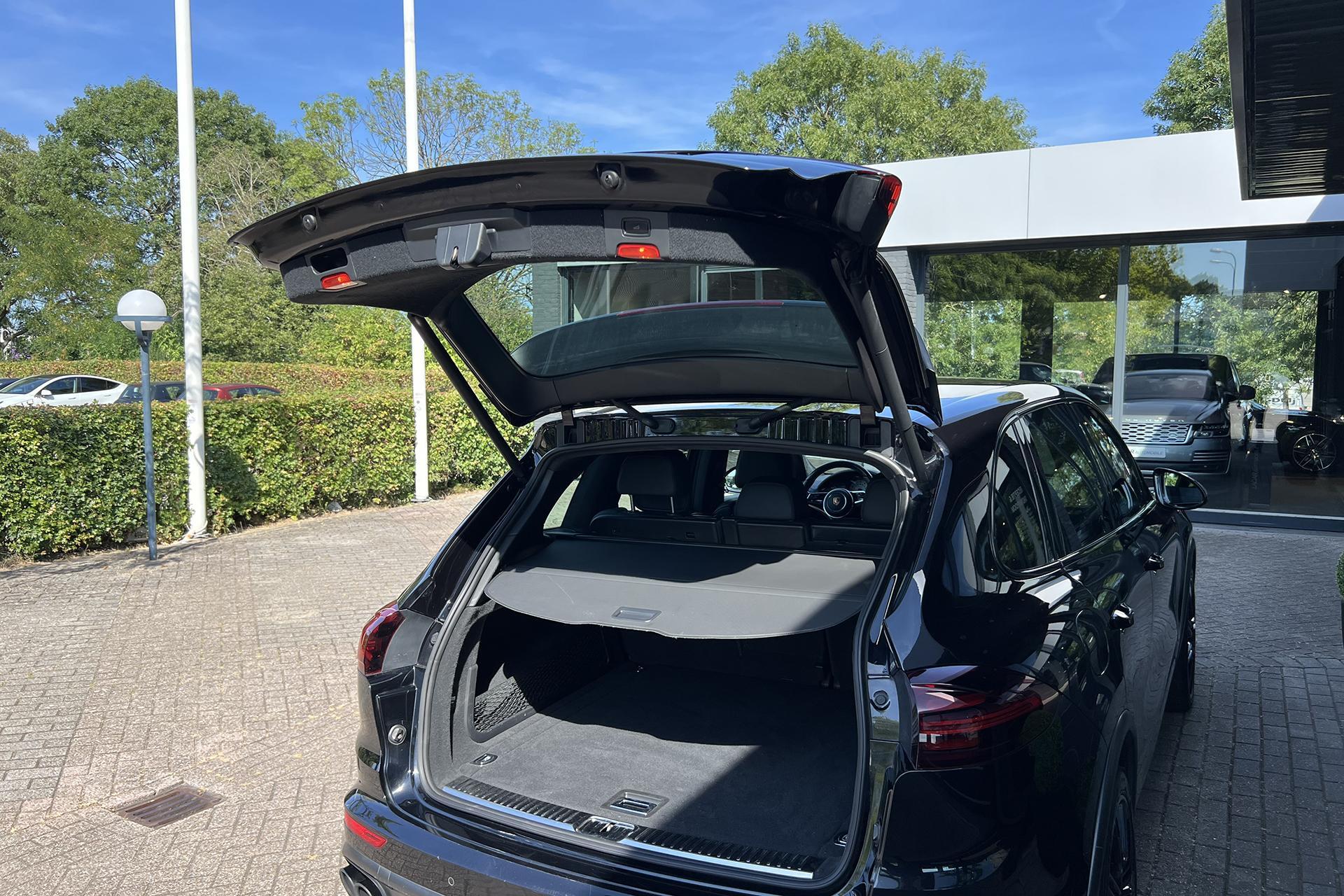 Foto van Porsche Cayenne Turbo