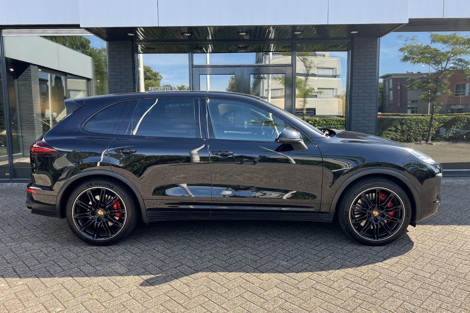 Foto van Porsche Cayenne Turbo