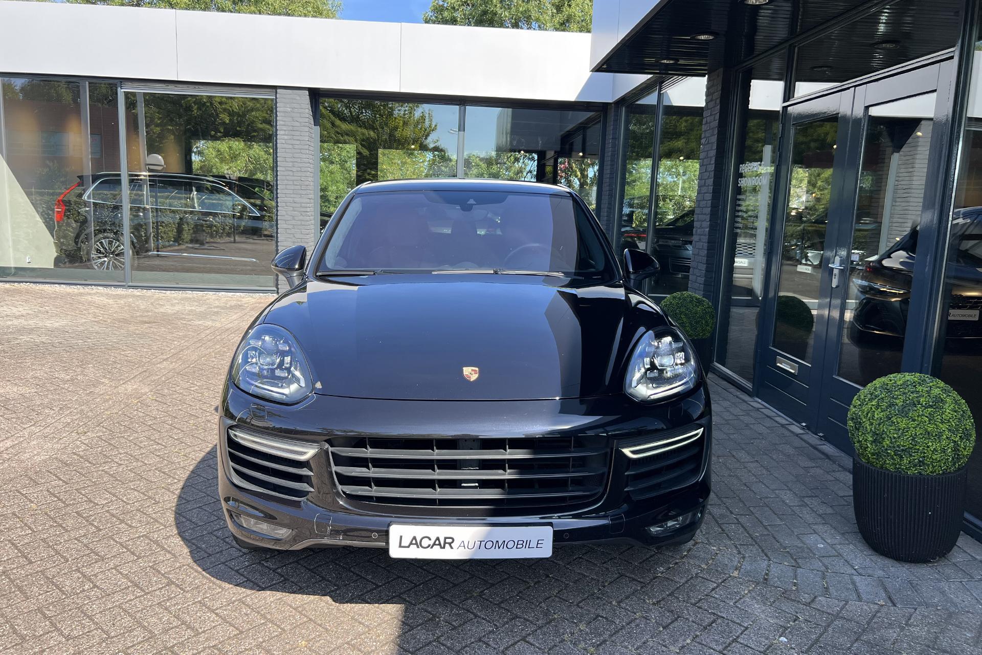 Foto van Porsche Cayenne Turbo
