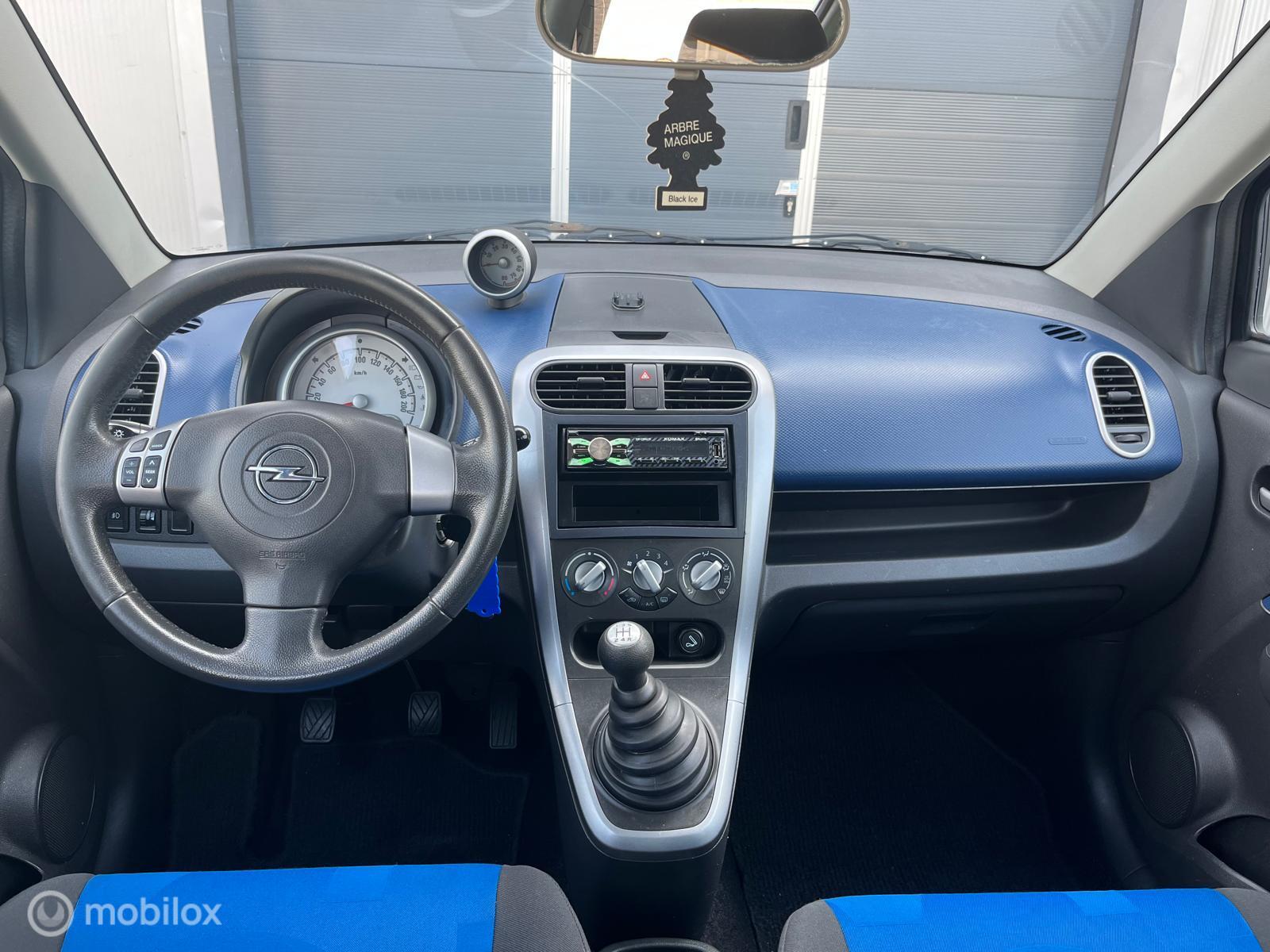 Foto van Opel Agila