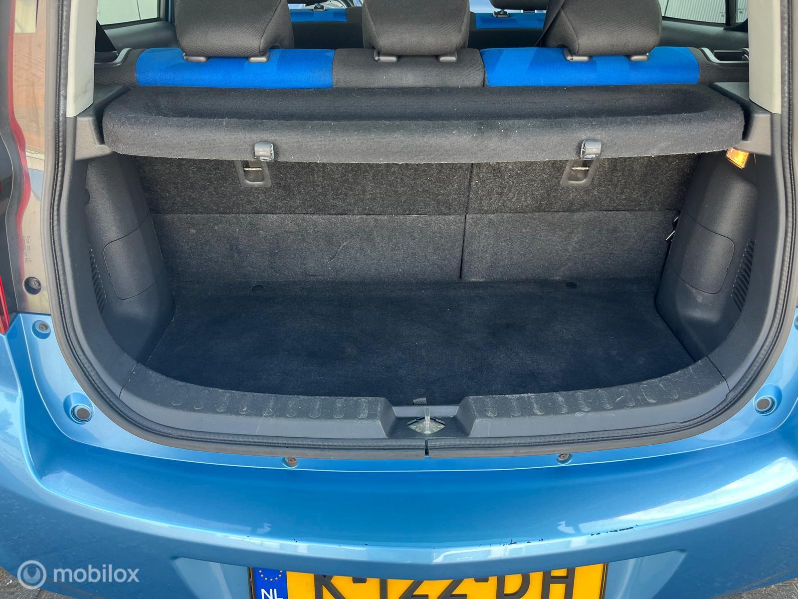 Foto van Opel Agila
