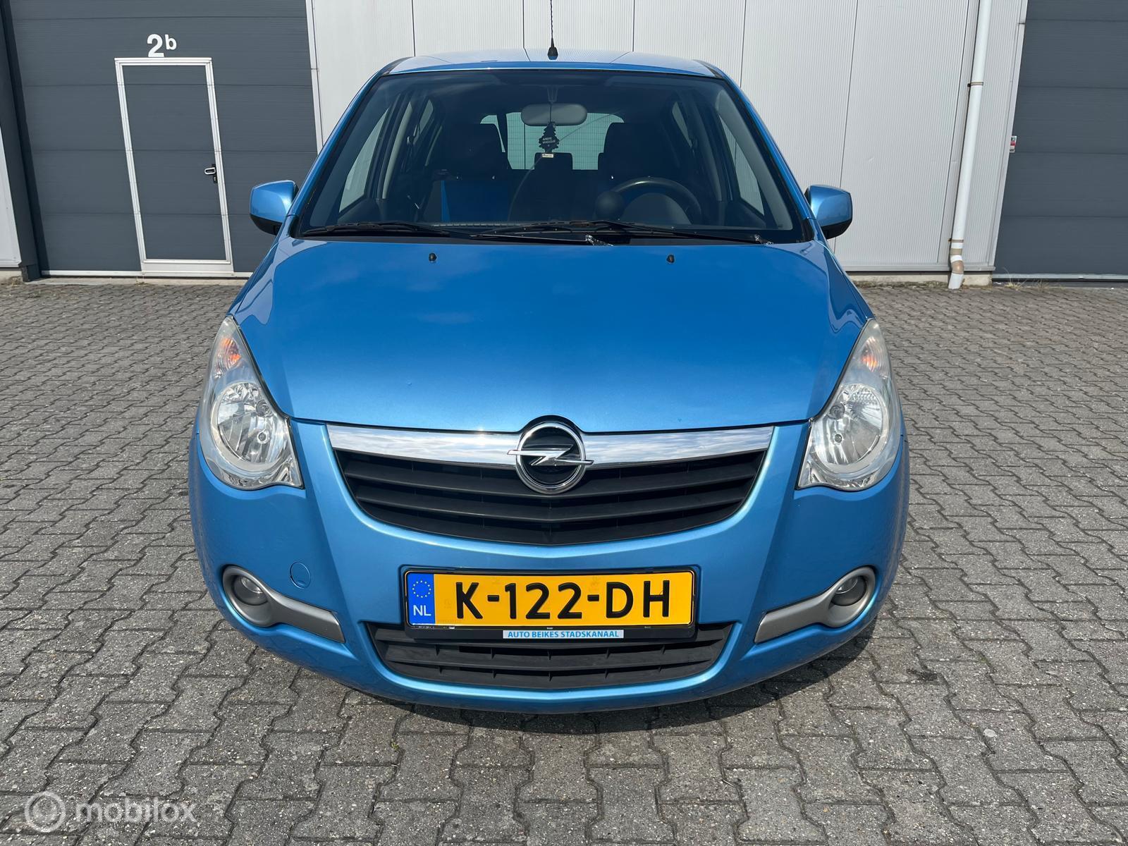 Foto van Opel Agila