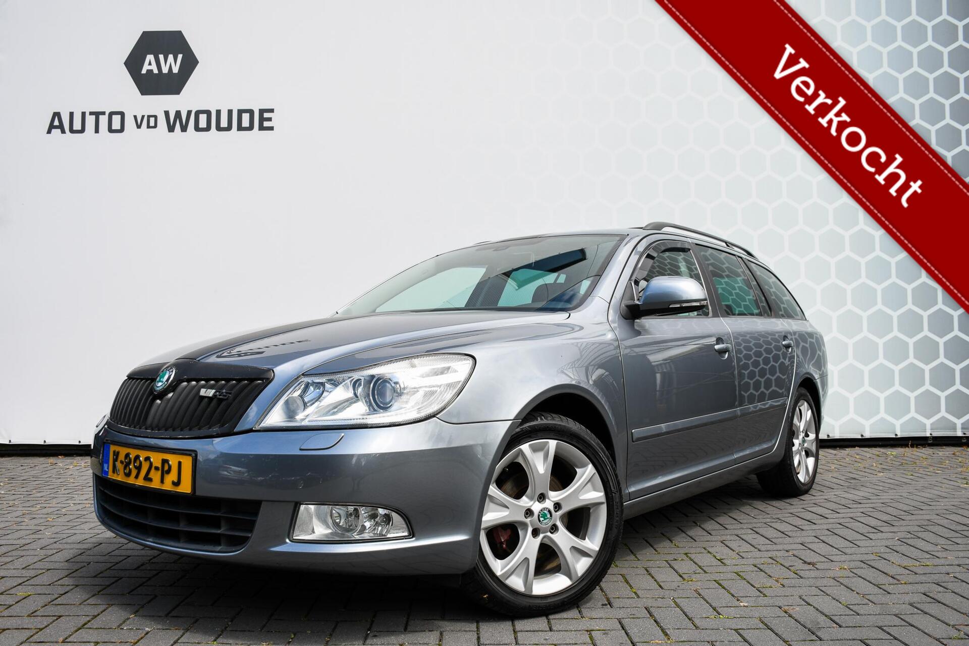 Skoda Octavia 1.4 TSI Elegance Stoelverwarming Trekhaak 2012 - voorkant