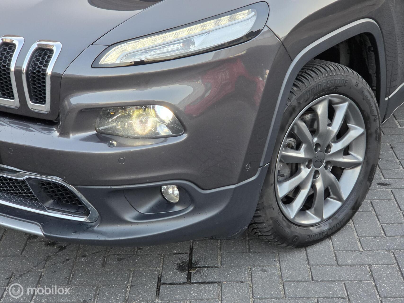 Foto van Jeep Cherokee