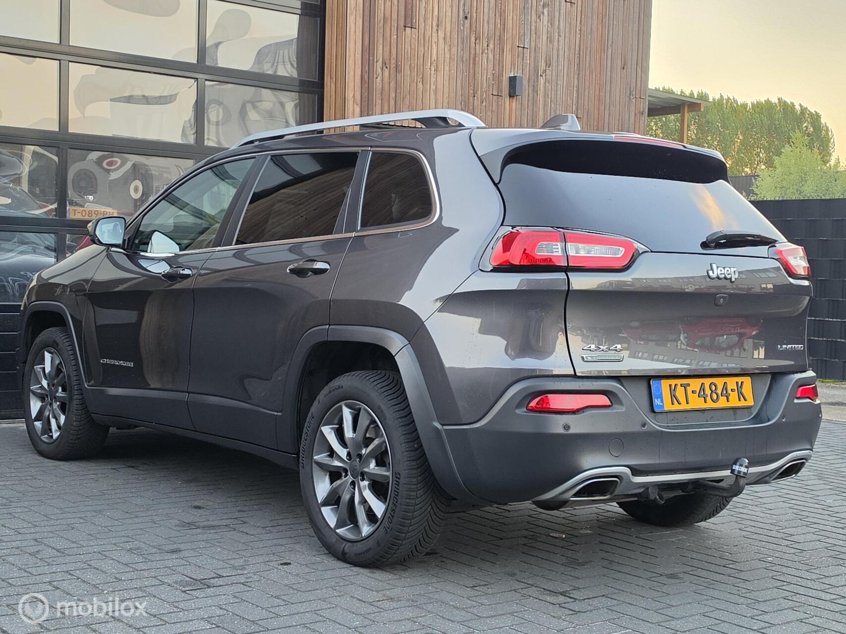 Foto van Jeep Cherokee