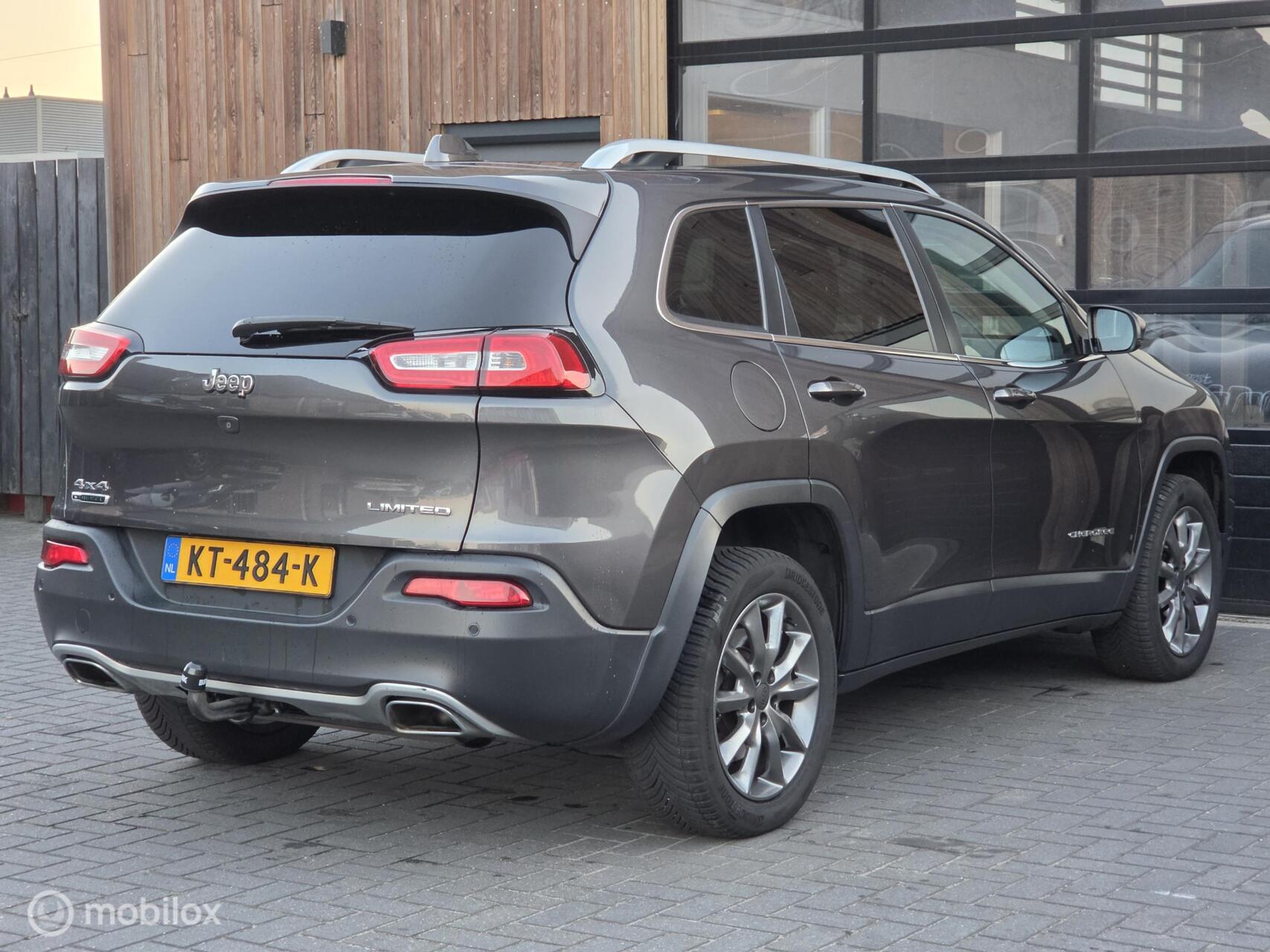 Foto van Jeep Cherokee