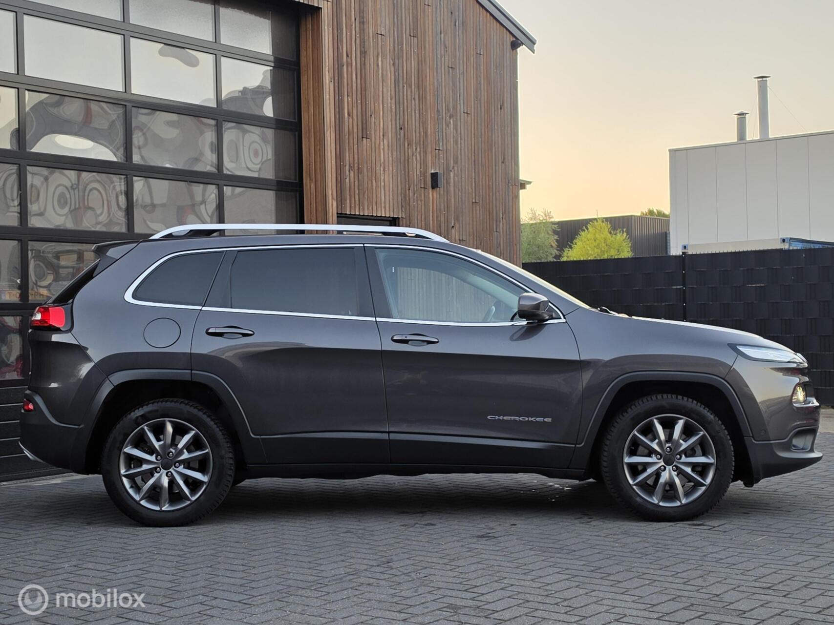 Foto van Jeep Cherokee