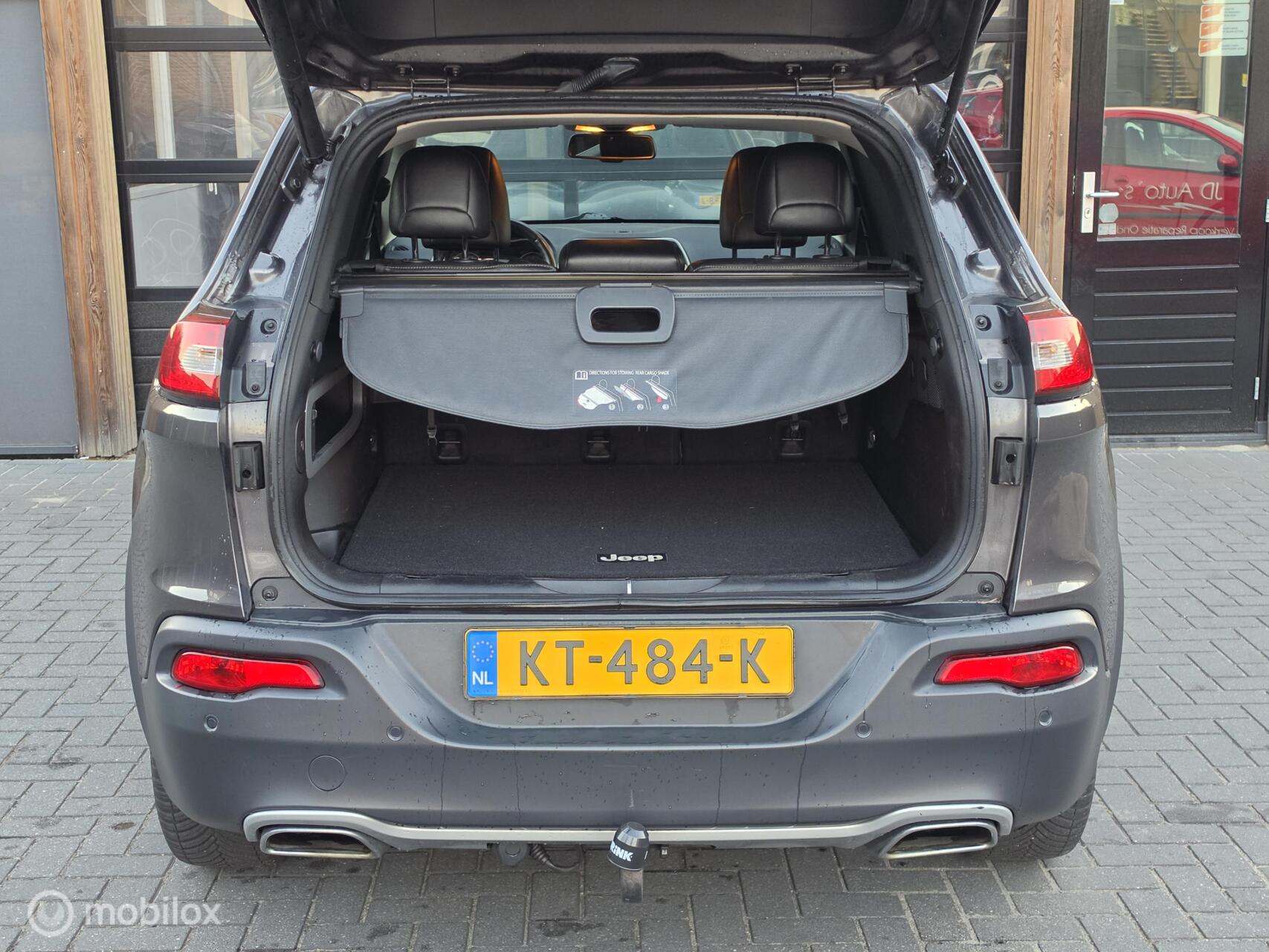 Foto van Jeep Cherokee