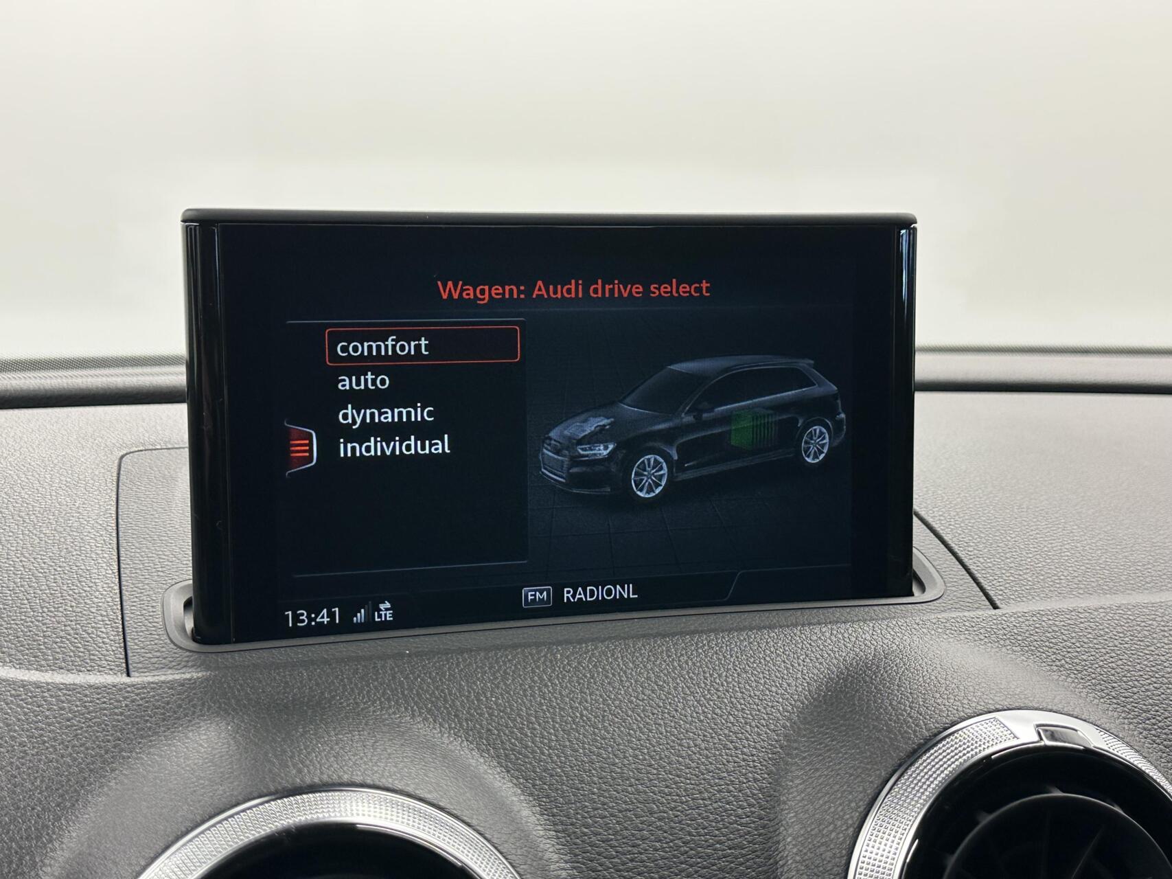 Foto van Audi A3 Sportback E-tron