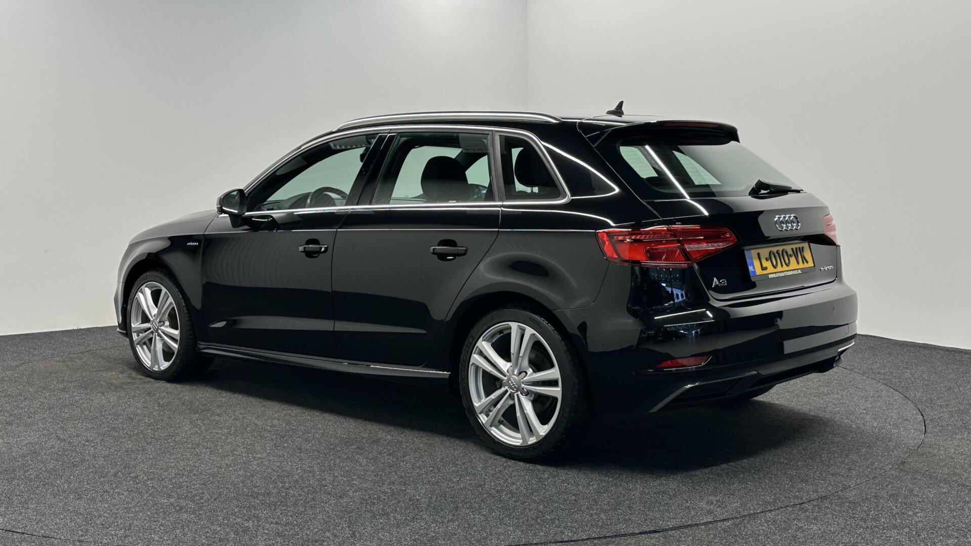Foto van Audi A3 Sportback E-tron