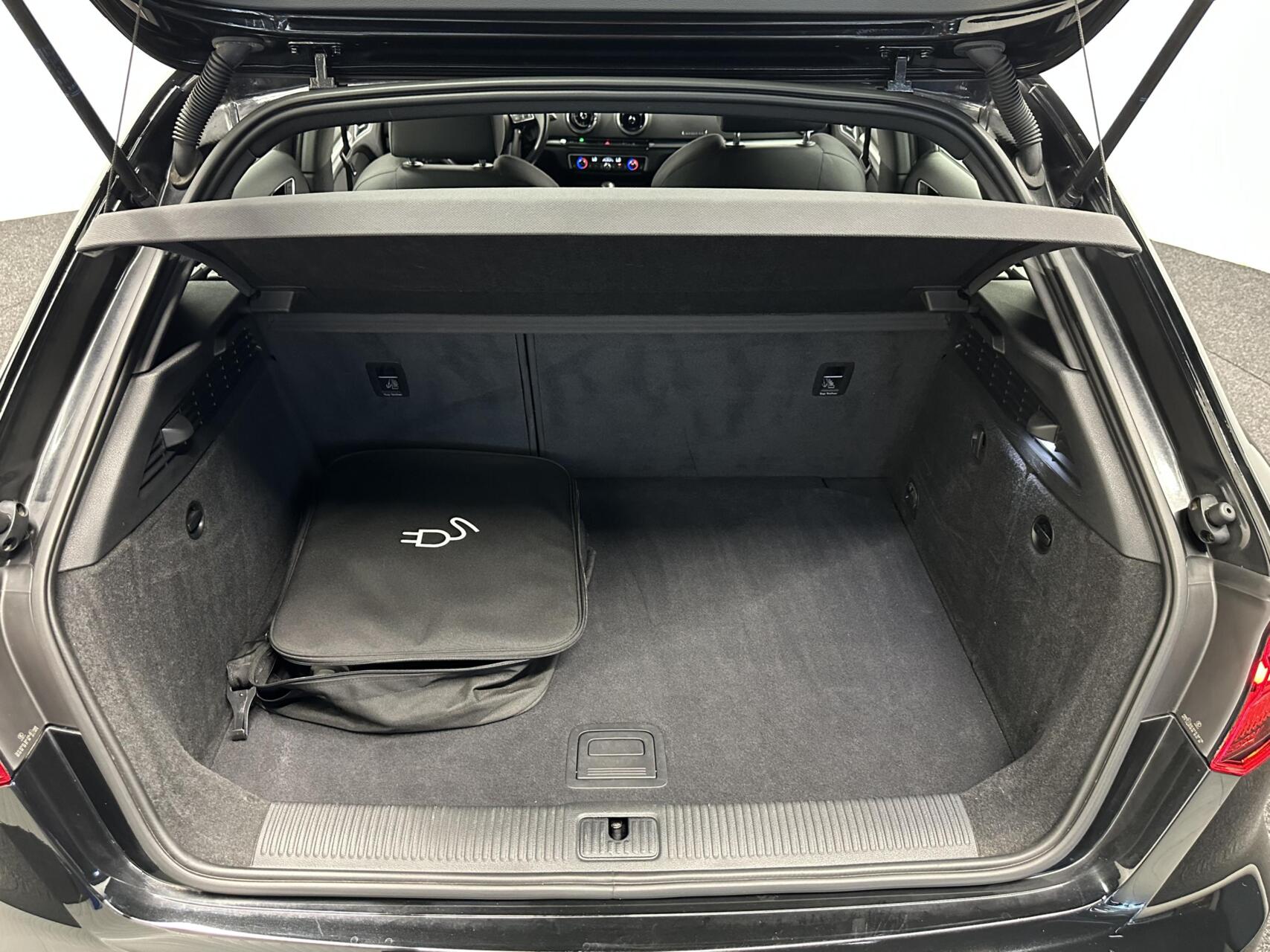 Foto van Audi A3 Sportback E-tron