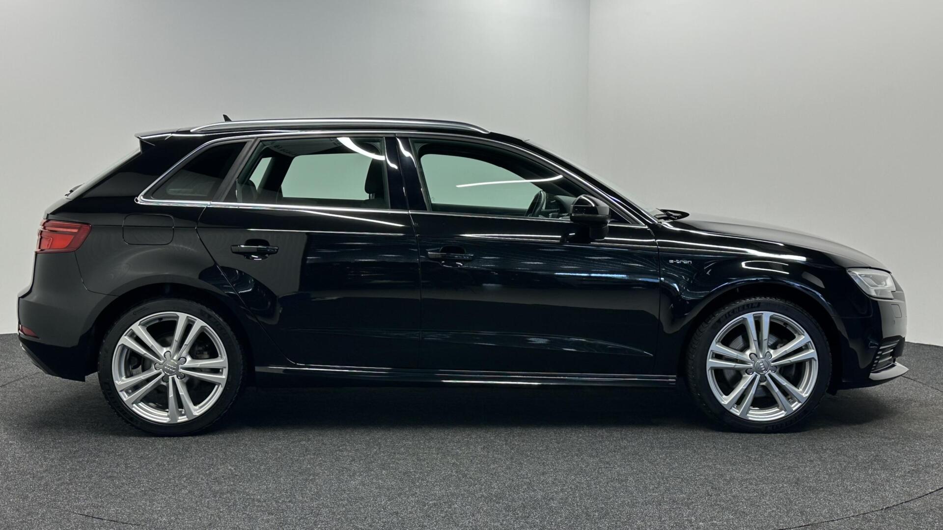 Foto van Audi A3 Sportback E-tron