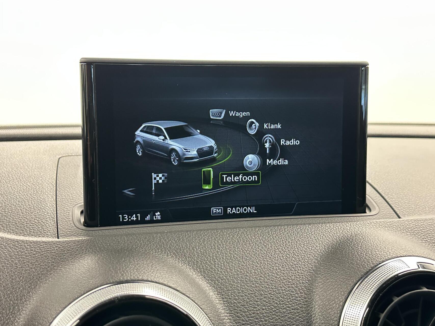 Foto van Audi A3 Sportback E-tron