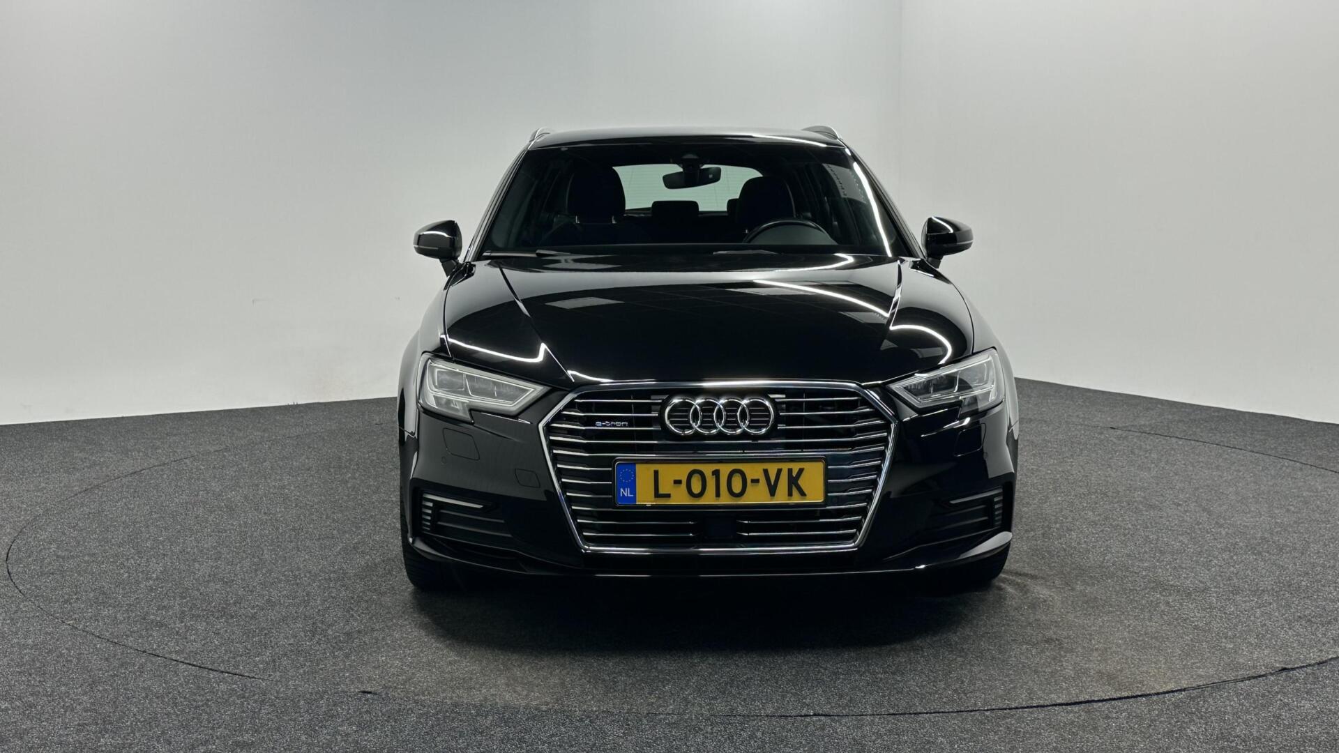 Foto van Audi A3 Sportback E-tron