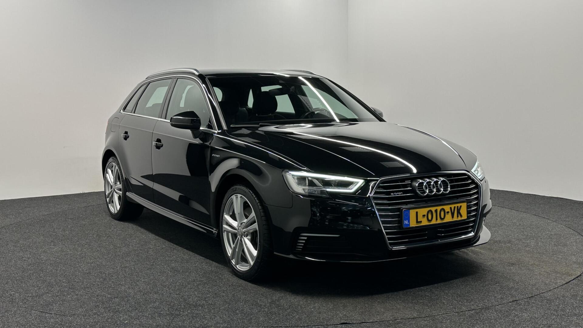 Foto van Audi A3 Sportback E-tron