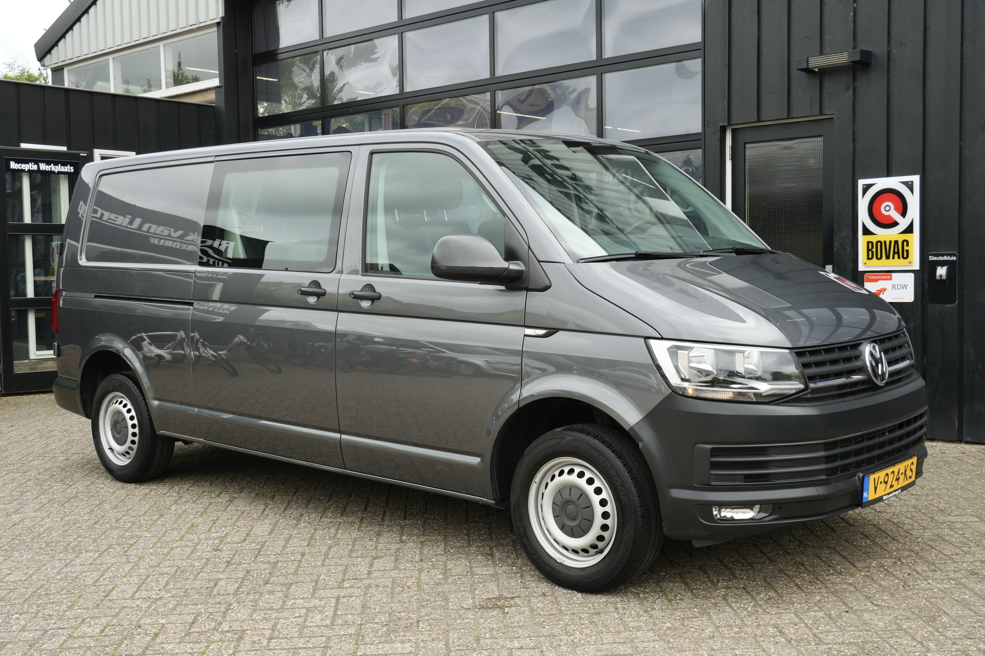 Volkswagen Transporter 2.0 TDI L2H1 DC 2018 - voorkant