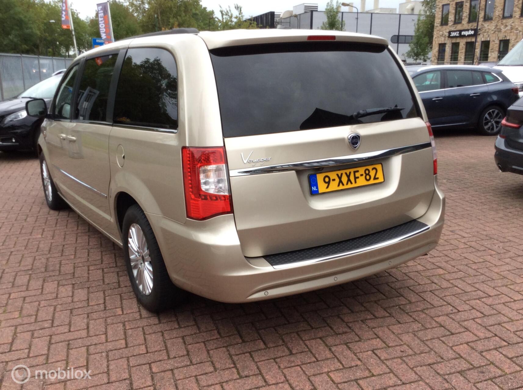 Foto van Lancia Voyager