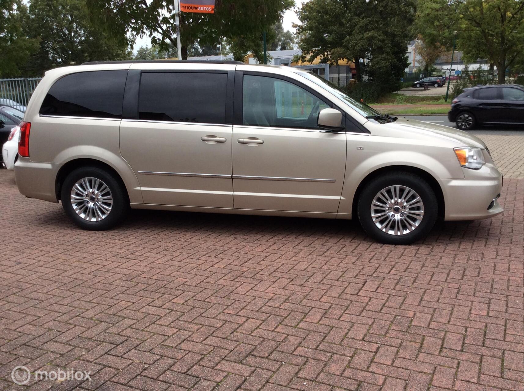 Foto van Lancia Voyager