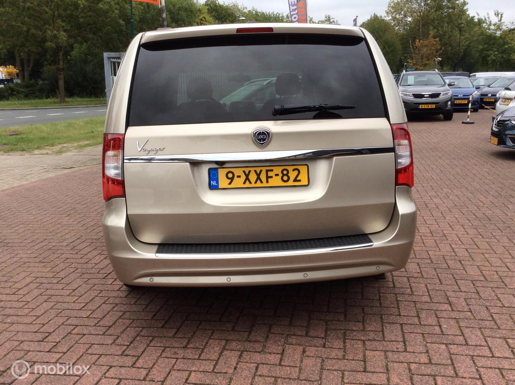 Foto van Lancia Voyager